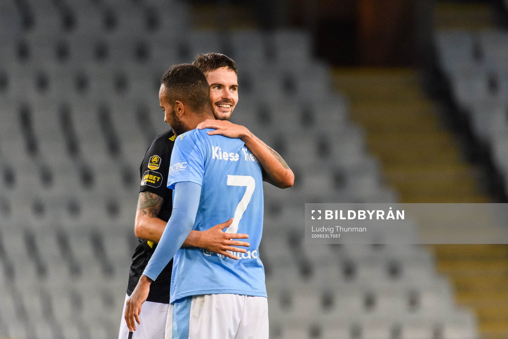 s Mikael Lustig kramar om Malmö FFs Isaac Kiese Thelin