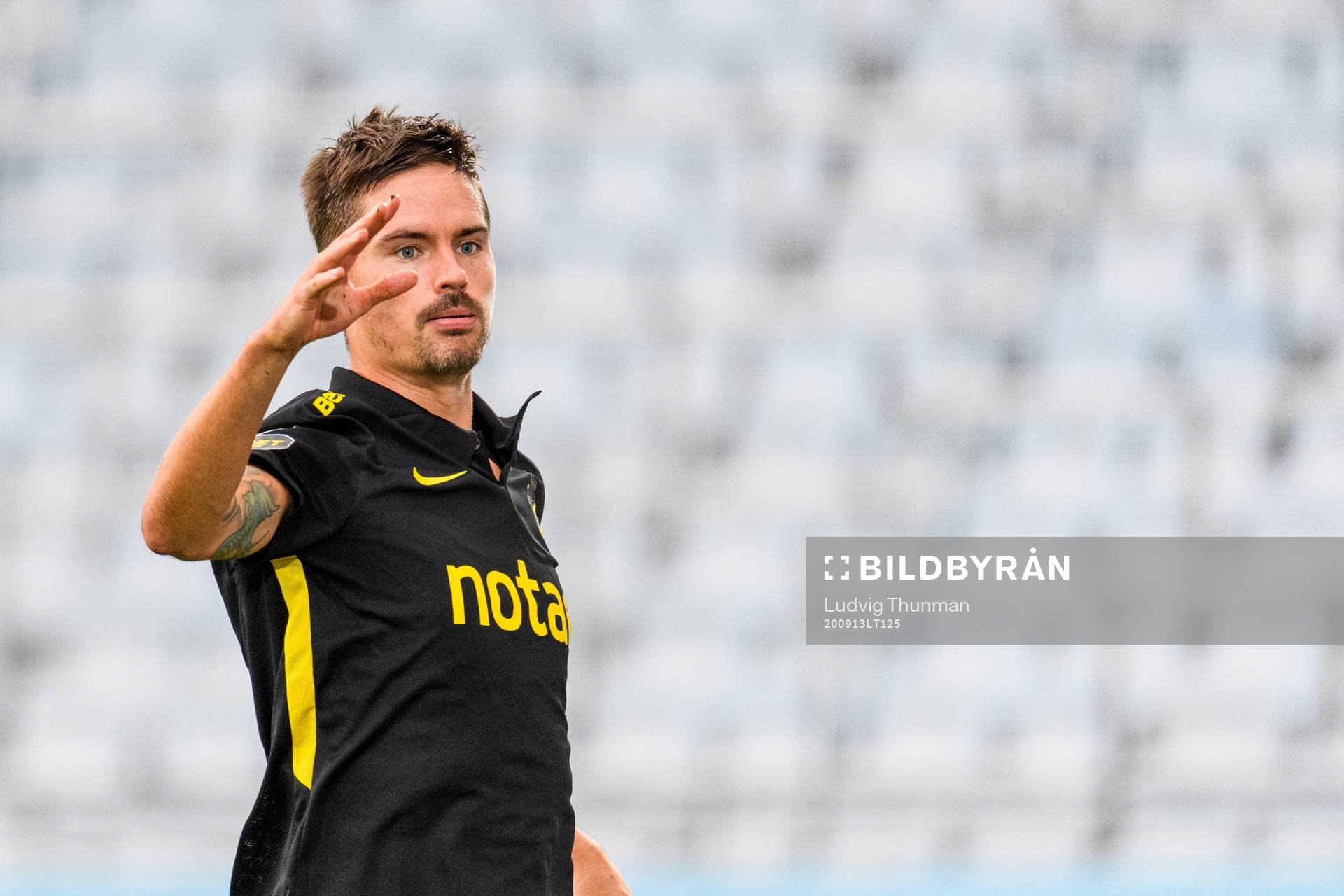 s Mikael Lustig