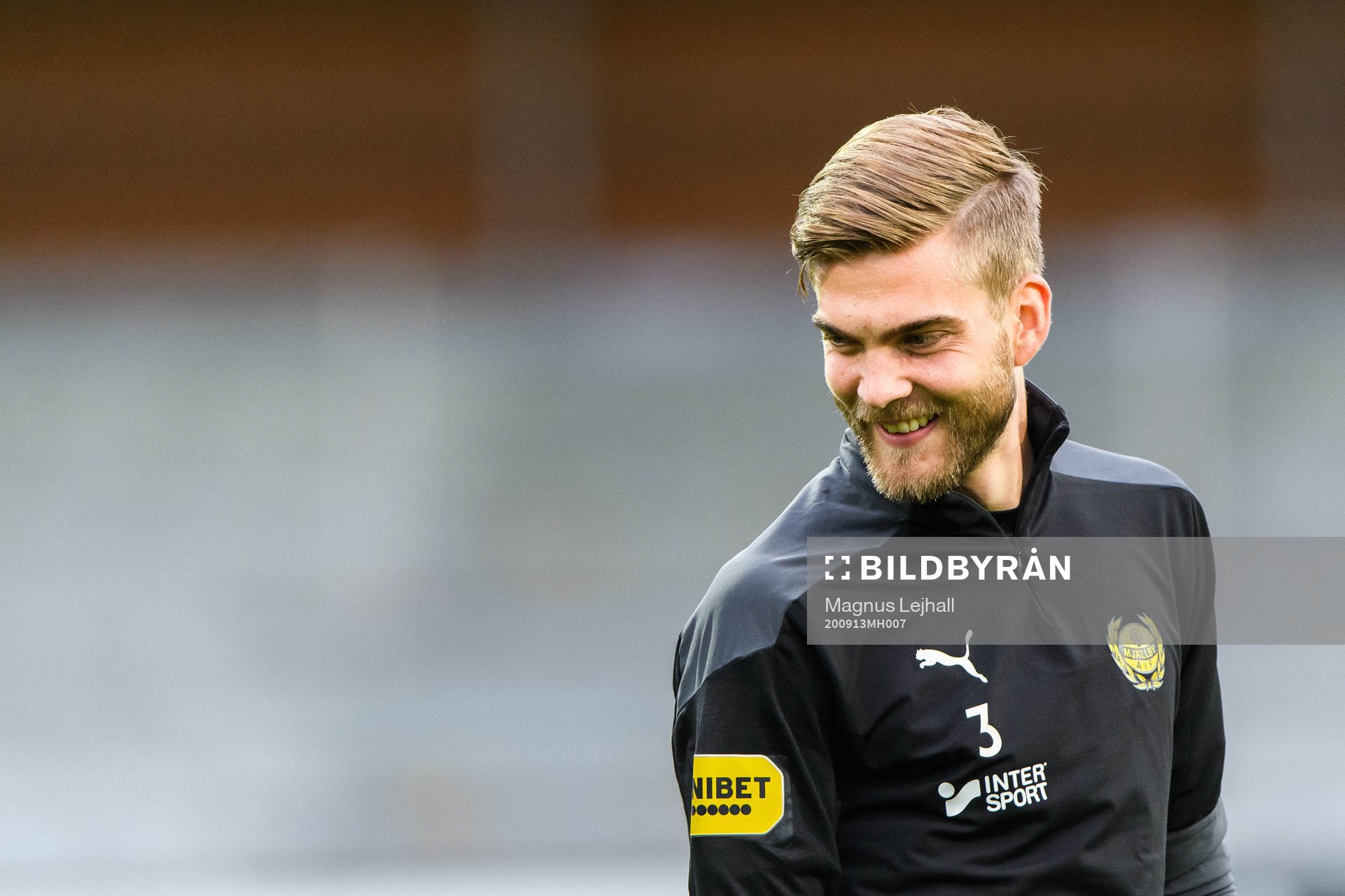 Mjällbys Amer Eriksson Ibragic inför fotbollsmatchen i Allsvenskan mellan Mjällby och Varberg den 13 september 2020 i Hällevik.