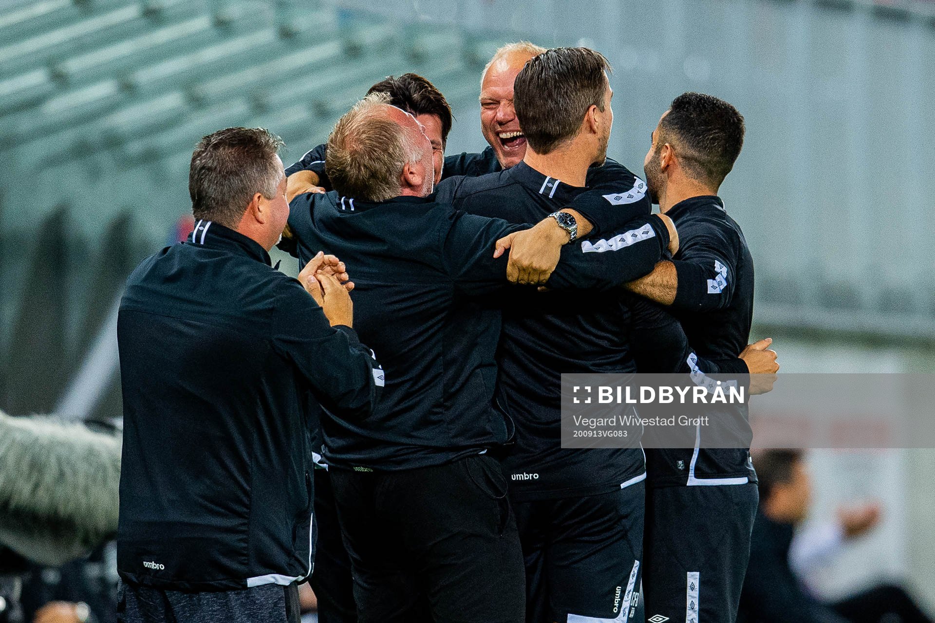 Dag-Eilev Fagermo, head coach of Vålerenga, celebrates