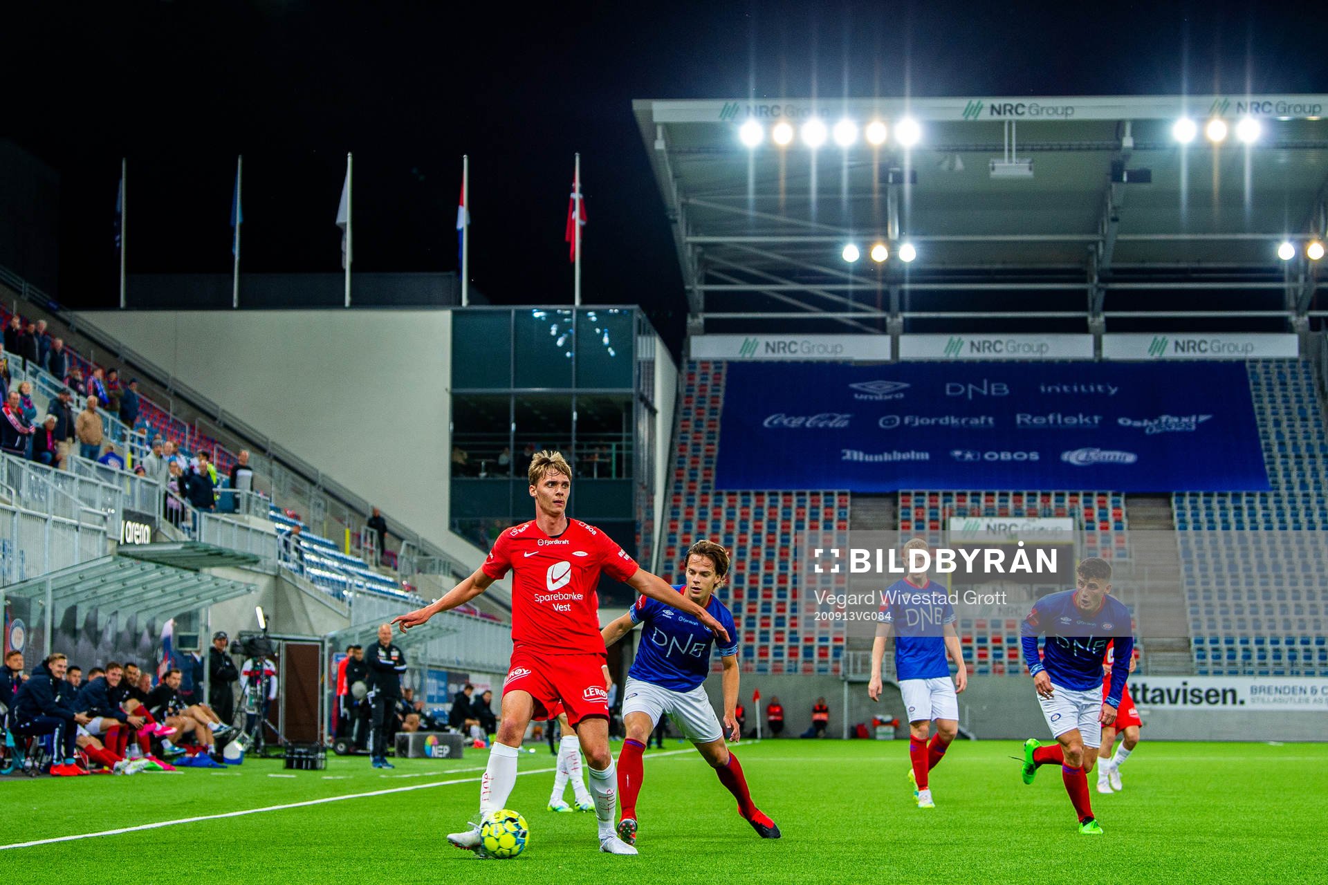 Sondre Eide of Brann and Felix Horn Myhre of Vålerenga during the Eliteserien football match between Vålerenga and Brann on September 13, 2020 in Oslo.