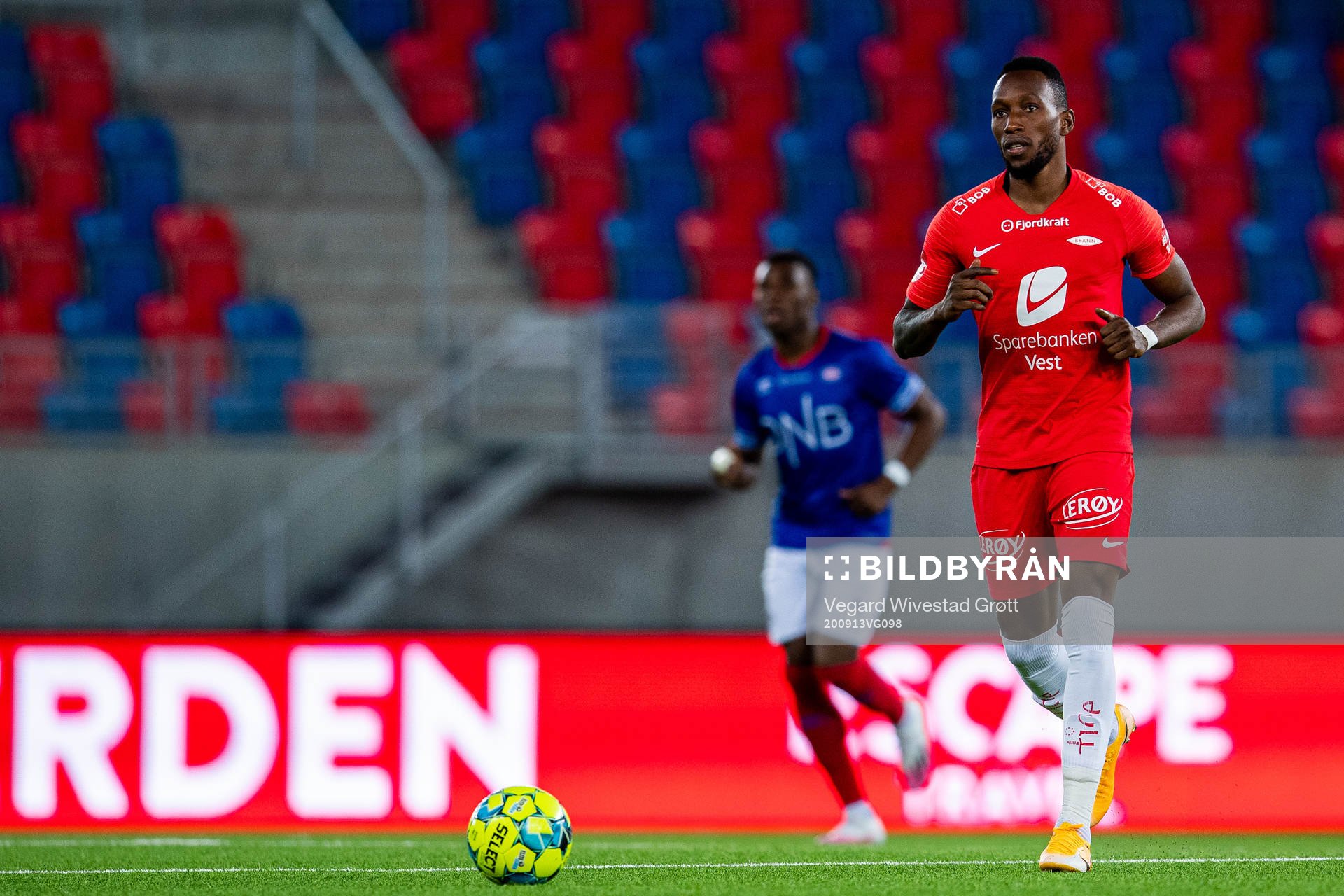 Daouda Bamba of Brann looks dejected