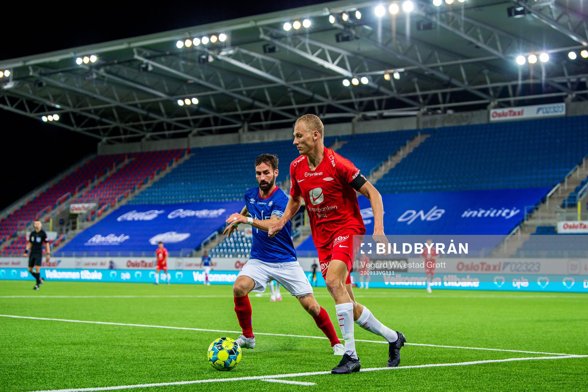 Magnus Lekven of Vålerenga and Kristoffer Barmen of Brann