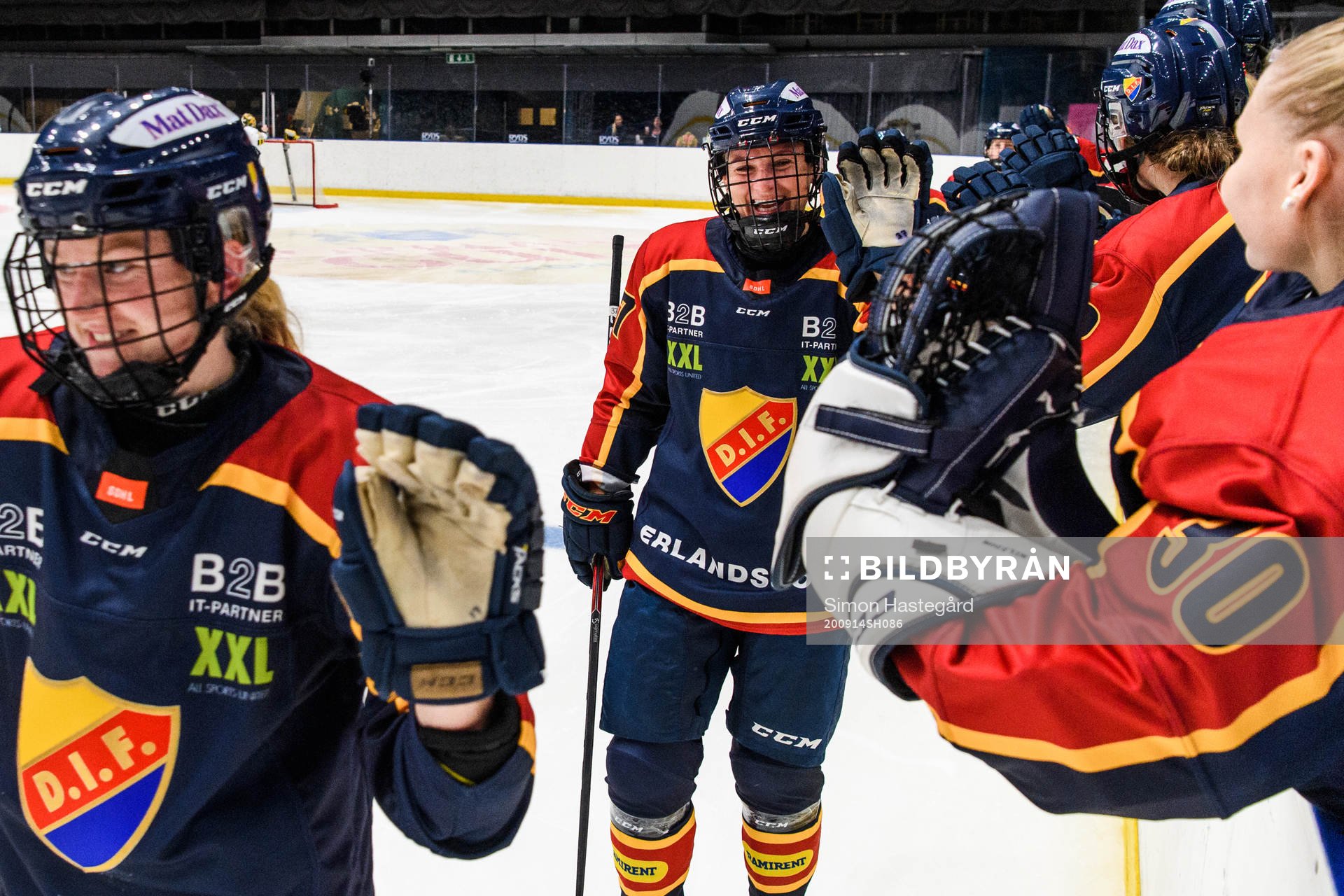 Djurgårdens Josefine Holmgren jublar