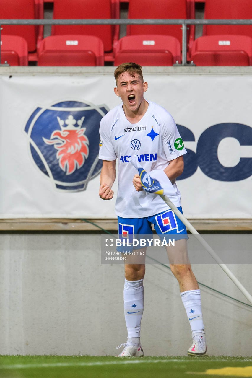 IFK Norrköpings Isak Bergmann Johannesson jublar