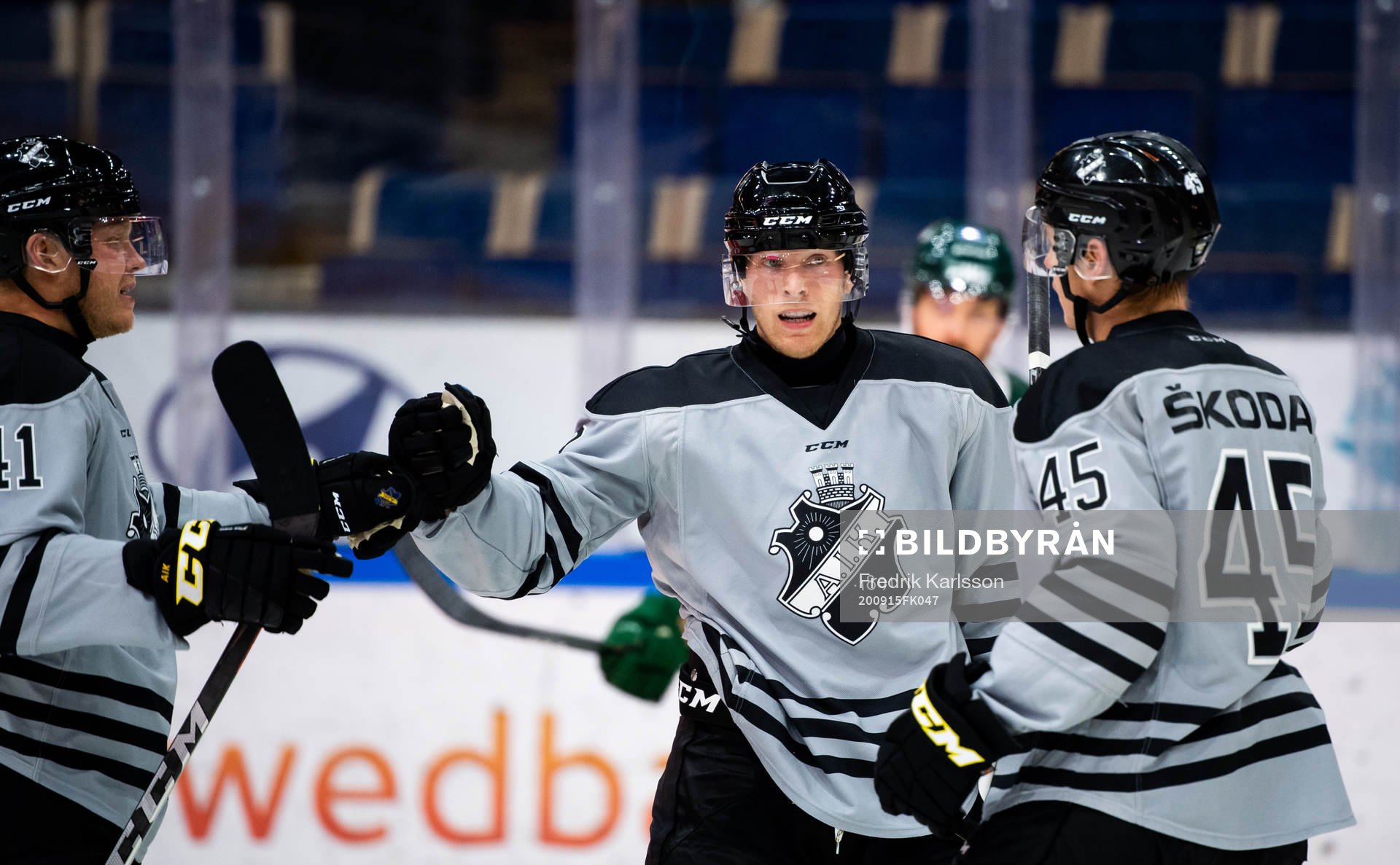 s Nicklas Heinerö jublar