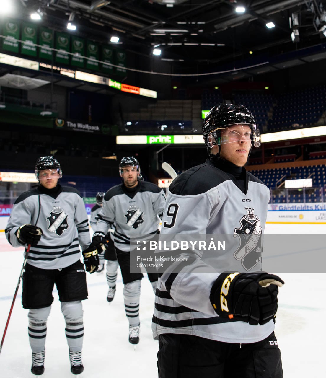 s Nicklas Heinerö jublar
