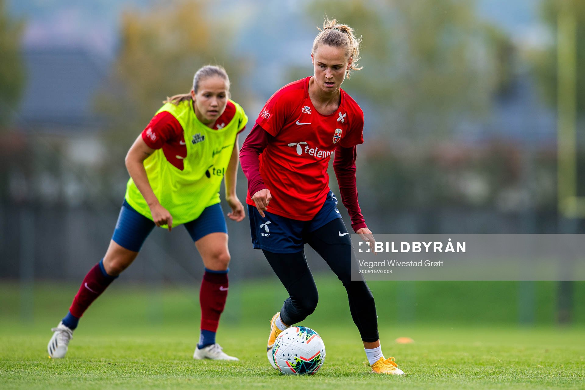 Guro Reiten and Caroline Graham Hansen of the Norwegian