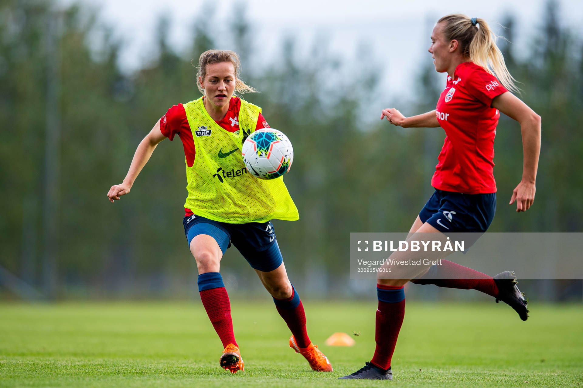 Kristine Minde and Synne Sofie Kinden Jensen of the