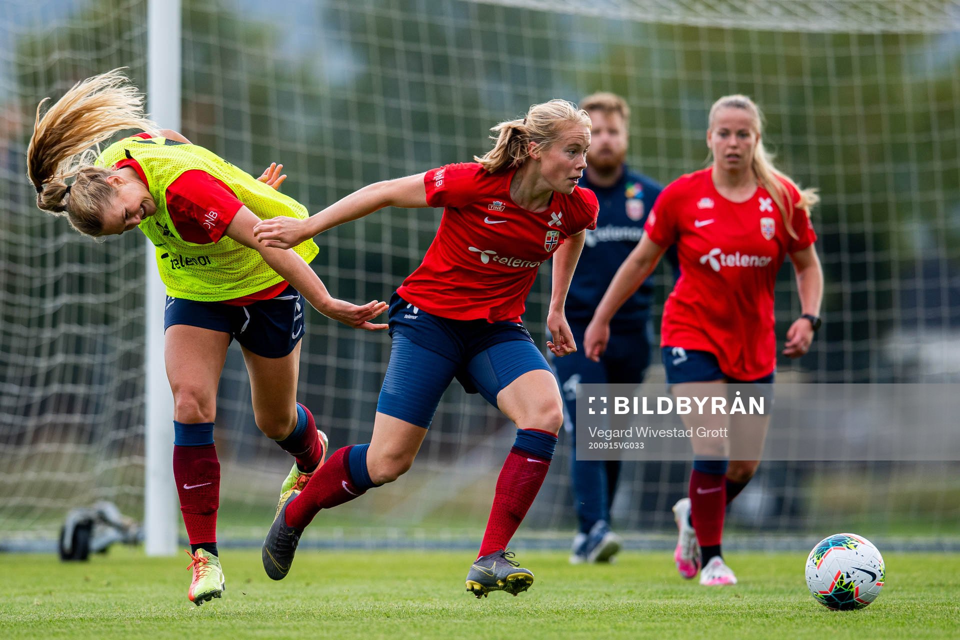 Lisa-Marie Karlseng Utland and Julie Blakstad of the