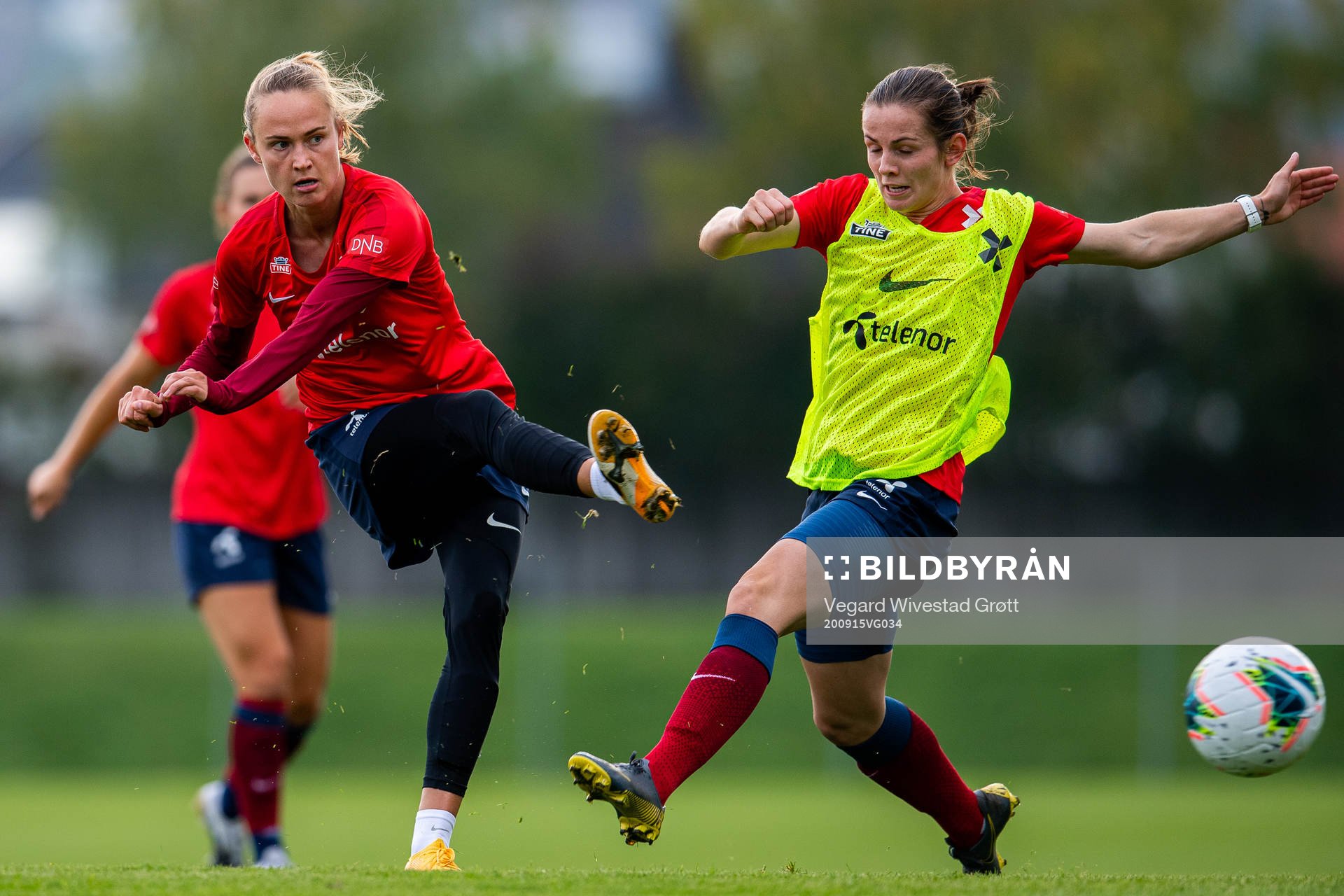 Caroline Graham Hansen and Tuva Hansen of the Norwegian