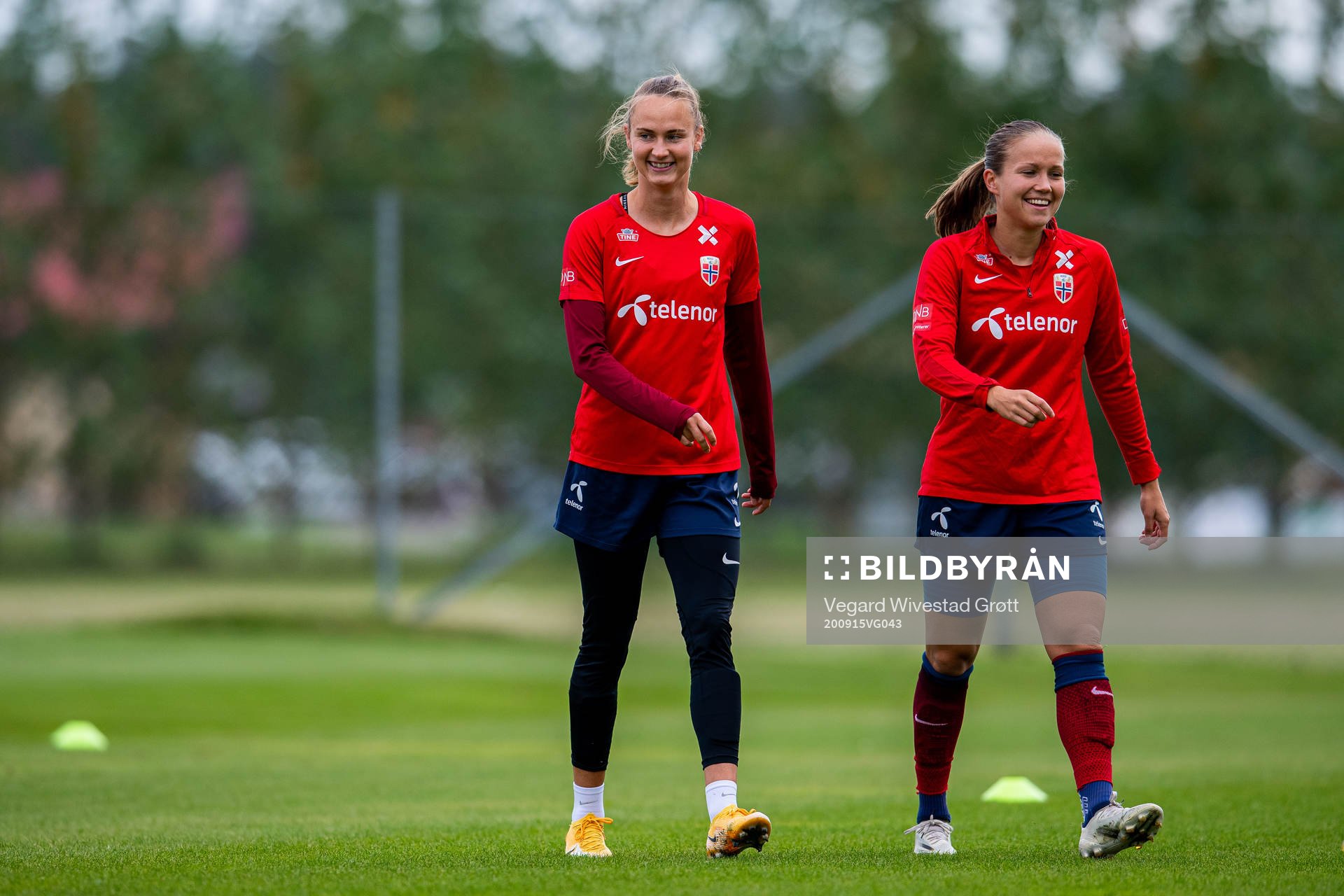 Caroline Graham Hansen and Guro Reiten of the Norwegian