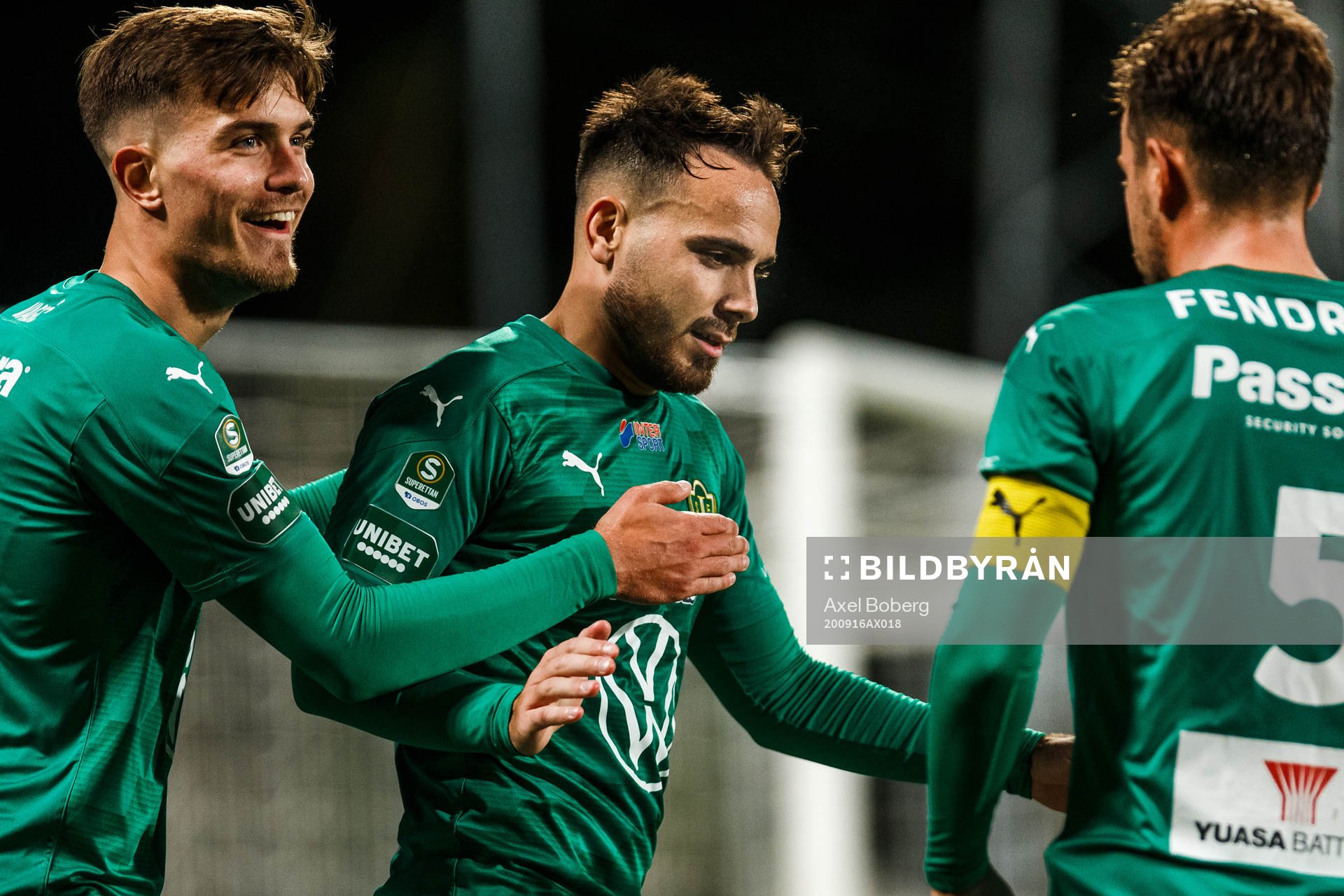 Jönköpings Pavle Vagic och Dzenis Kozica jublar efter 2-0 under fotbollsmatchen i Superettan mellan Jönköpings Södra och Örgryte den 16 september 2020 i Jönköping.