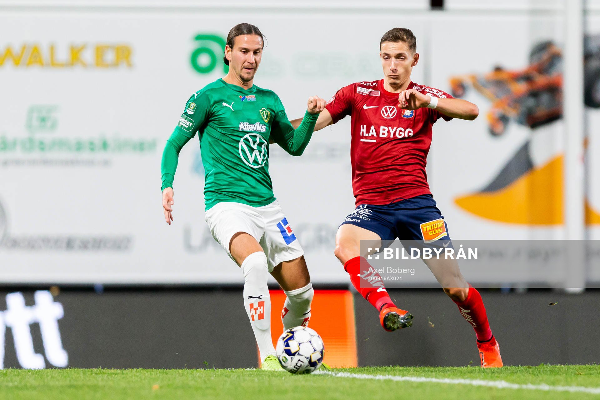 Jönköpings Edin Hamidovic och Örgrytes Lukas Browning