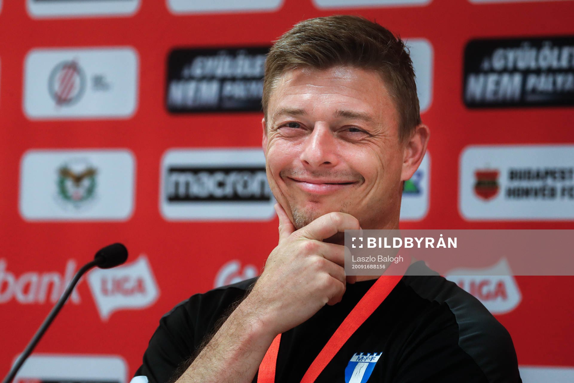 Head coach Jon Dahl Tomasson