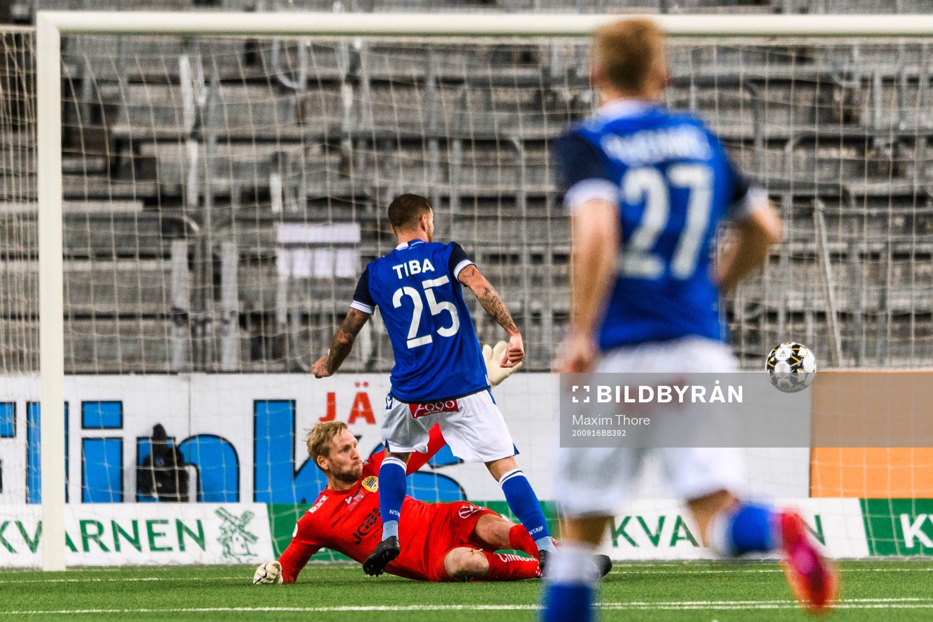 Pedro Tiba of Lech Poznan scores the 0-1 goal behind