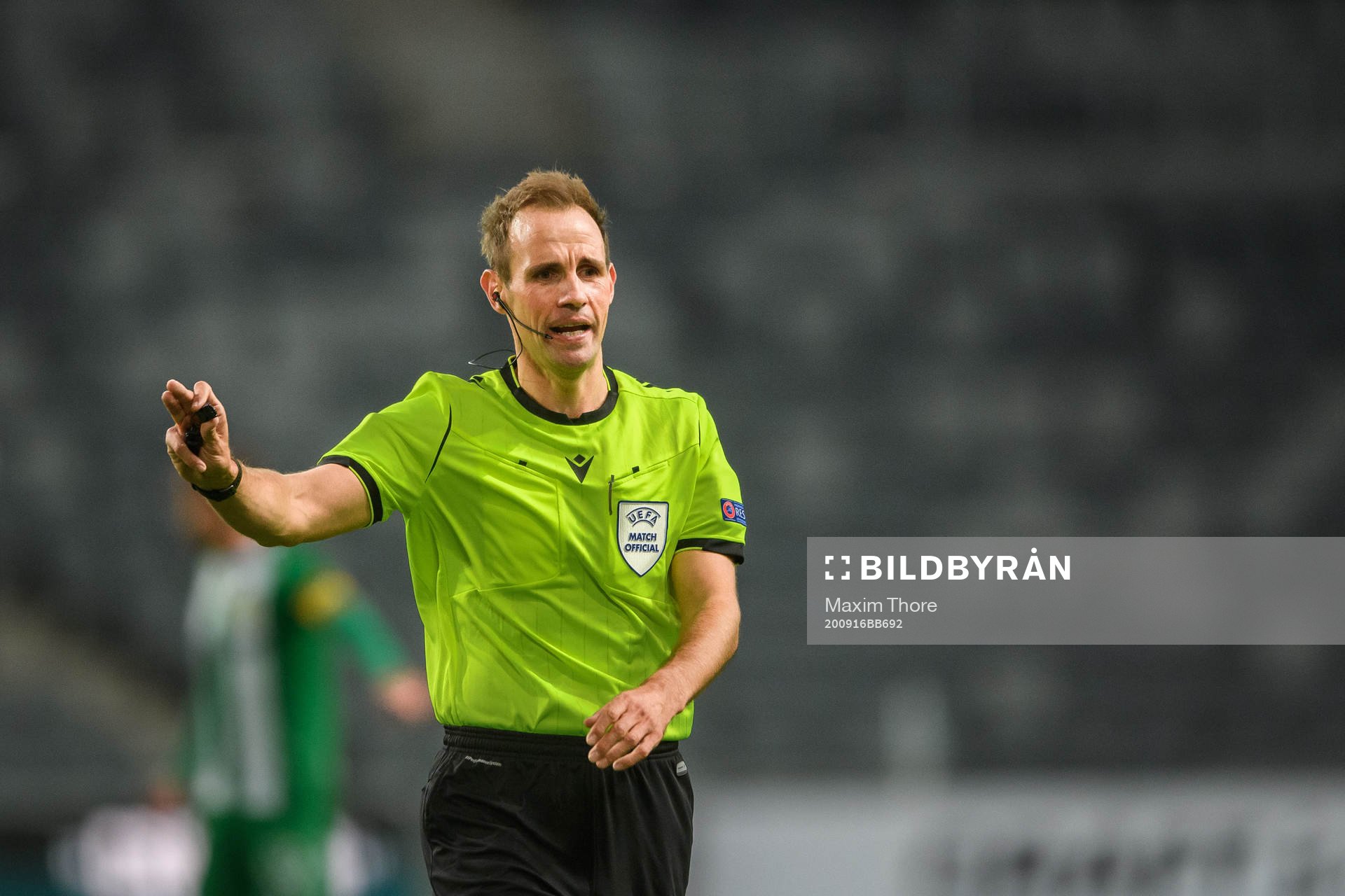 Referee Sascha Stegemann