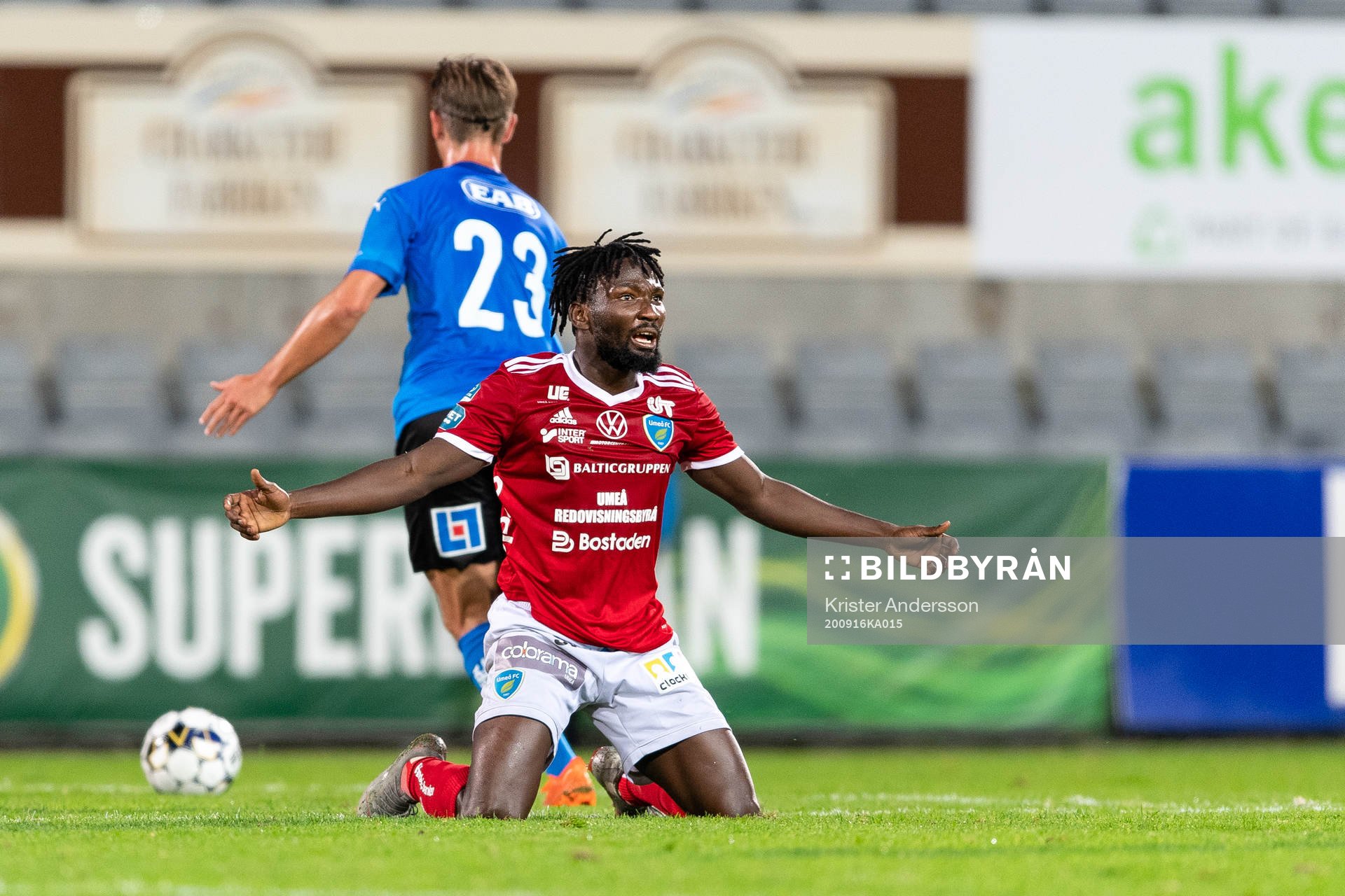 Umeås Emmanuel Yeboah reagerar
