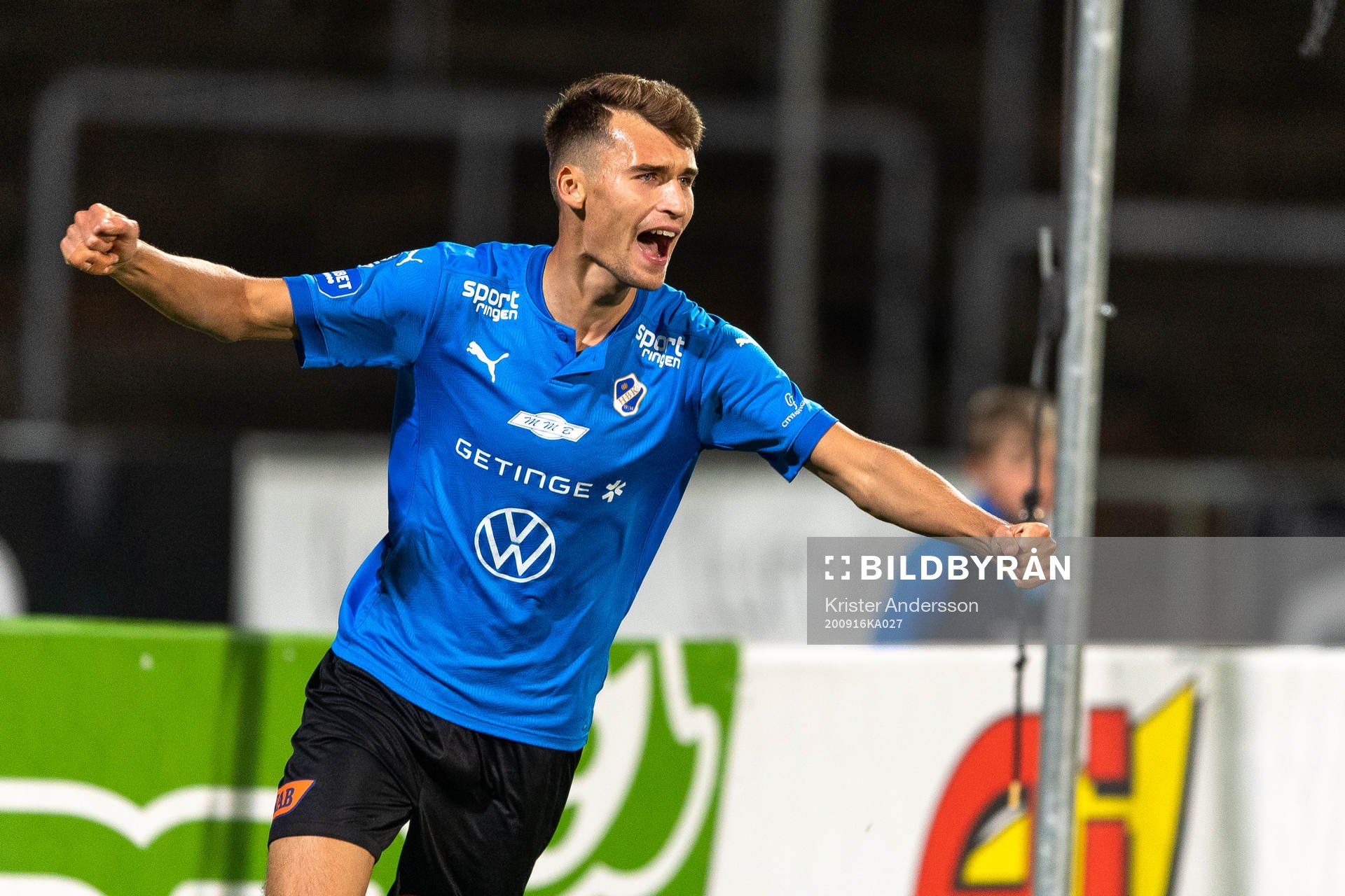 Halmstads Rasmus Wiedesheim-Paul jublar efter 3-0 under fotbollsmatchen i Superettan  mellan Halmstad och Umeå FC den 16 september 2020 i Halmstad.
