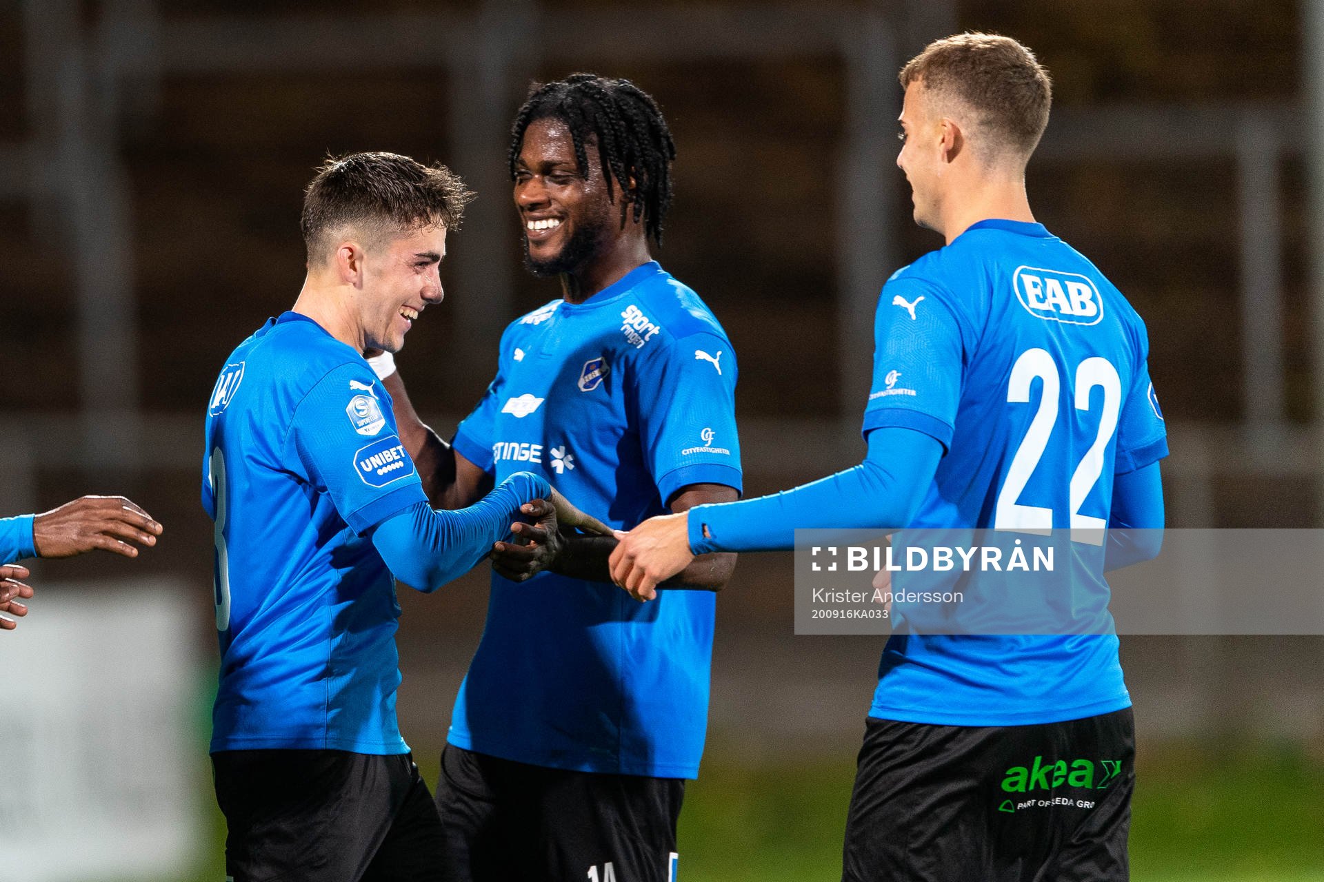 Halmstads Emil Tot Wikström jublar