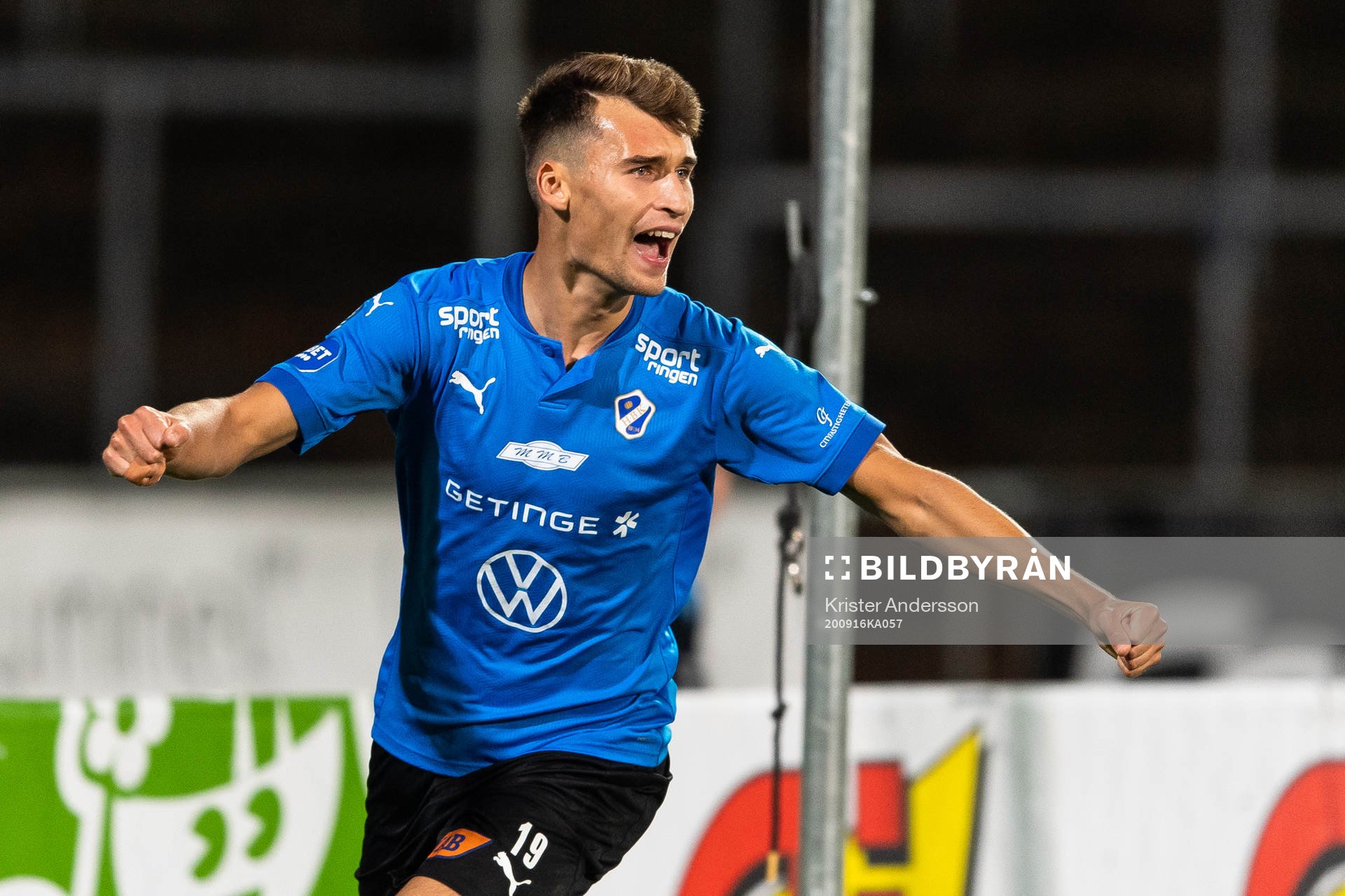 Halmstads Rasmus Wiedesheim-Paul jublar efter 3-0 under fotbollsmatchen i Superettan mellan Halmstad och Umeå FC den 16 september 2020 i Halmstad.