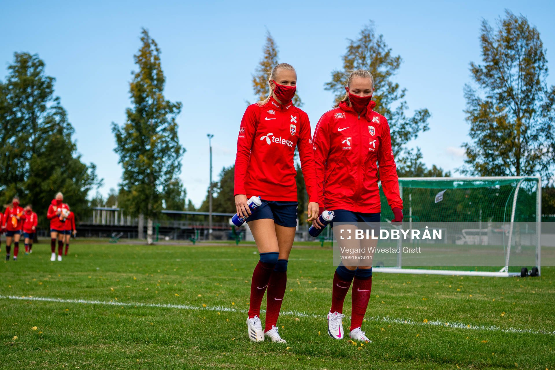 Karina Sævik and Frida Maanum of the Norwegian women’s