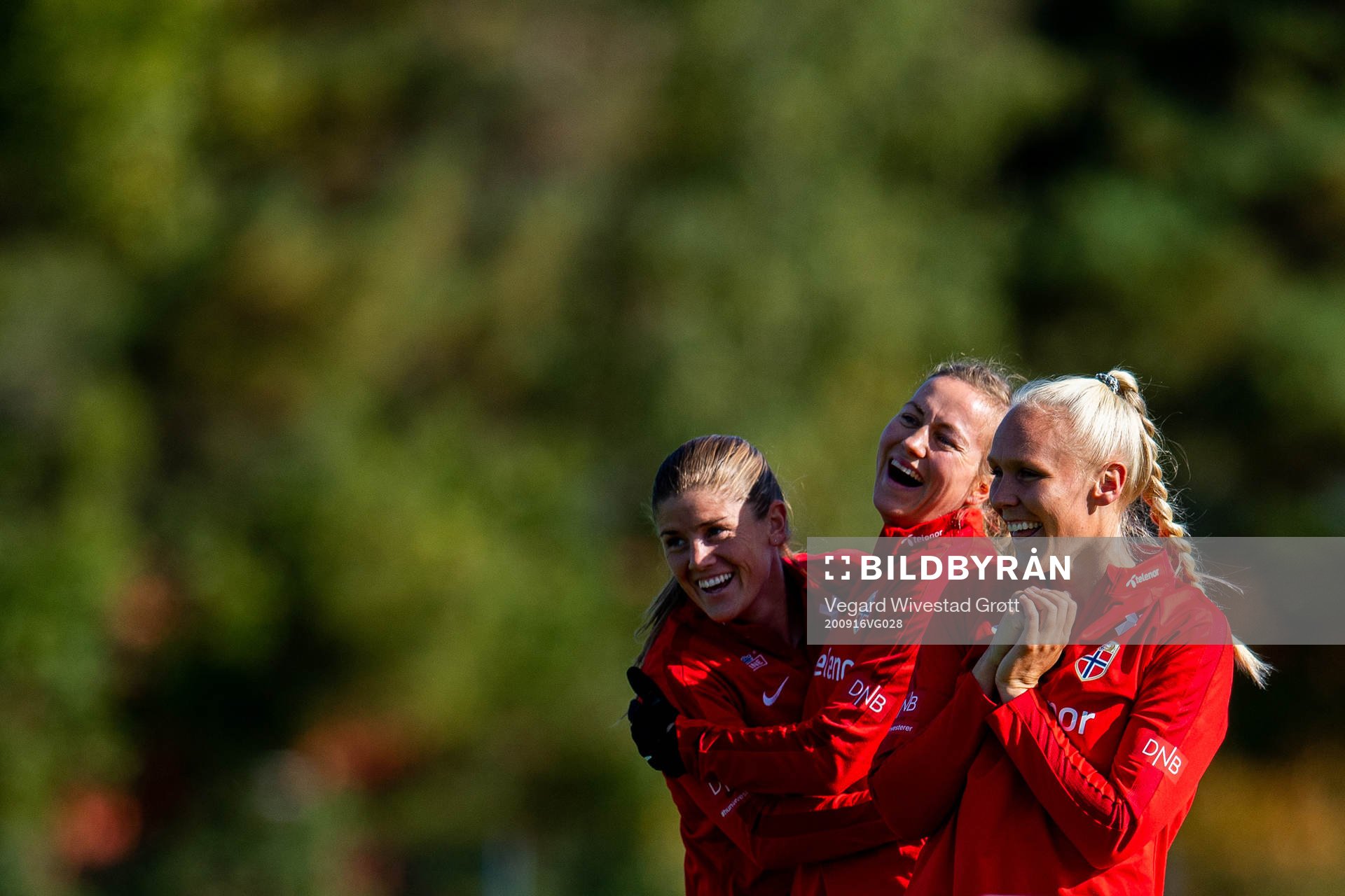 Maren Mjelde, Kristine Minde and Maria Thorisdottir of the