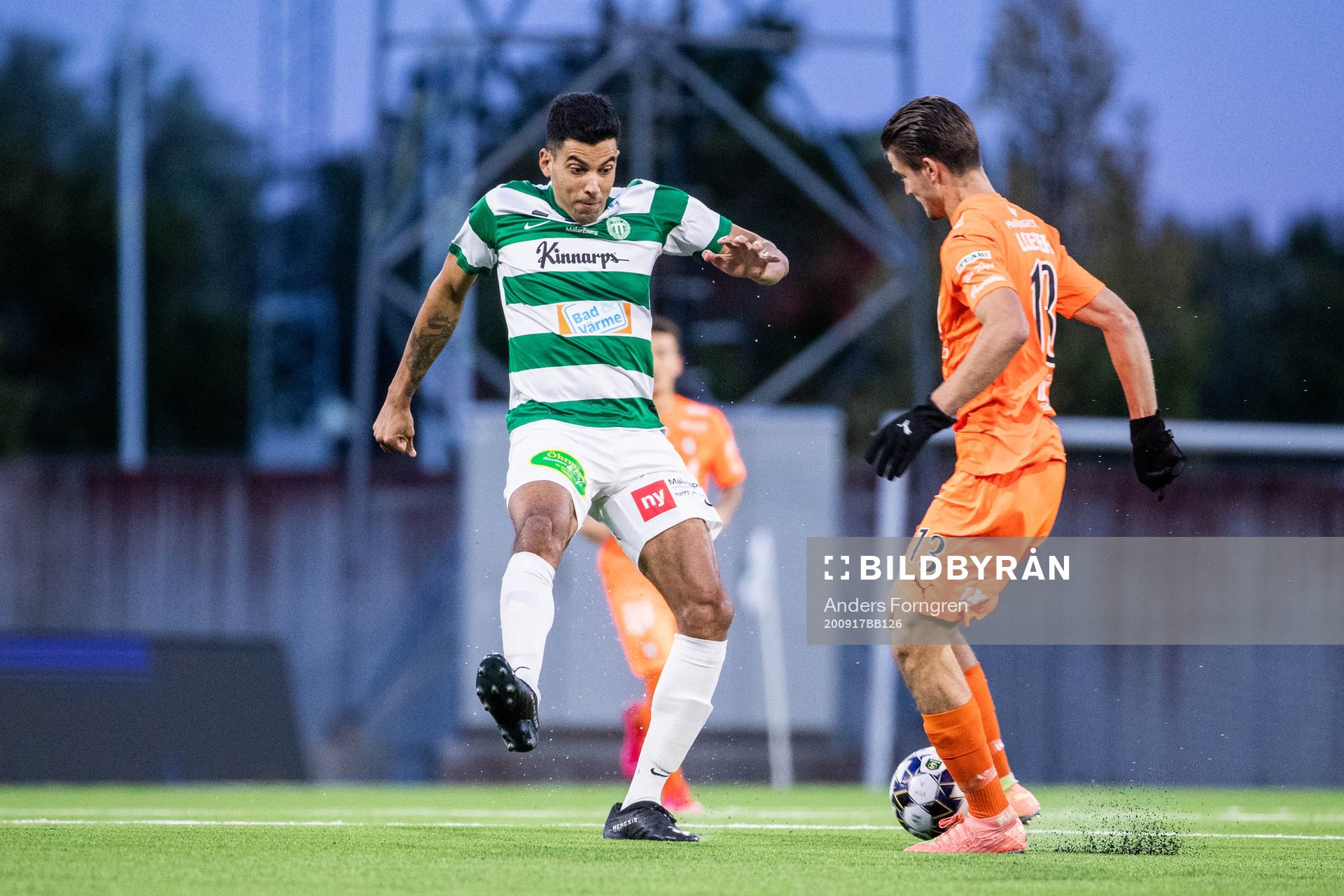 Västerås Pedro Ribeiro och AFC Eskilstunas Wilhelm Loeper