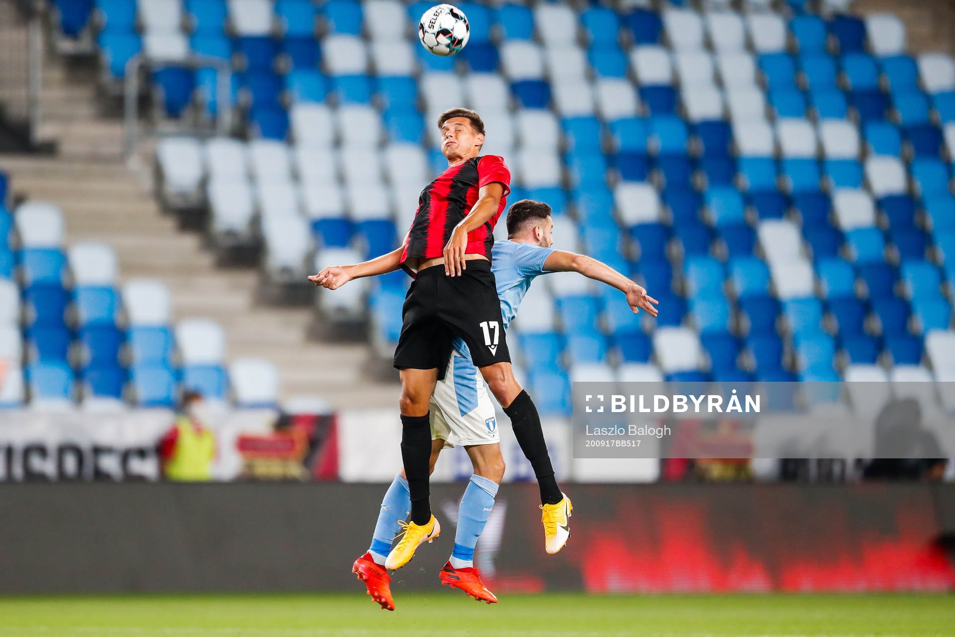 Norbert Balogh of Budapest Honvéd and Erdal Rakip of