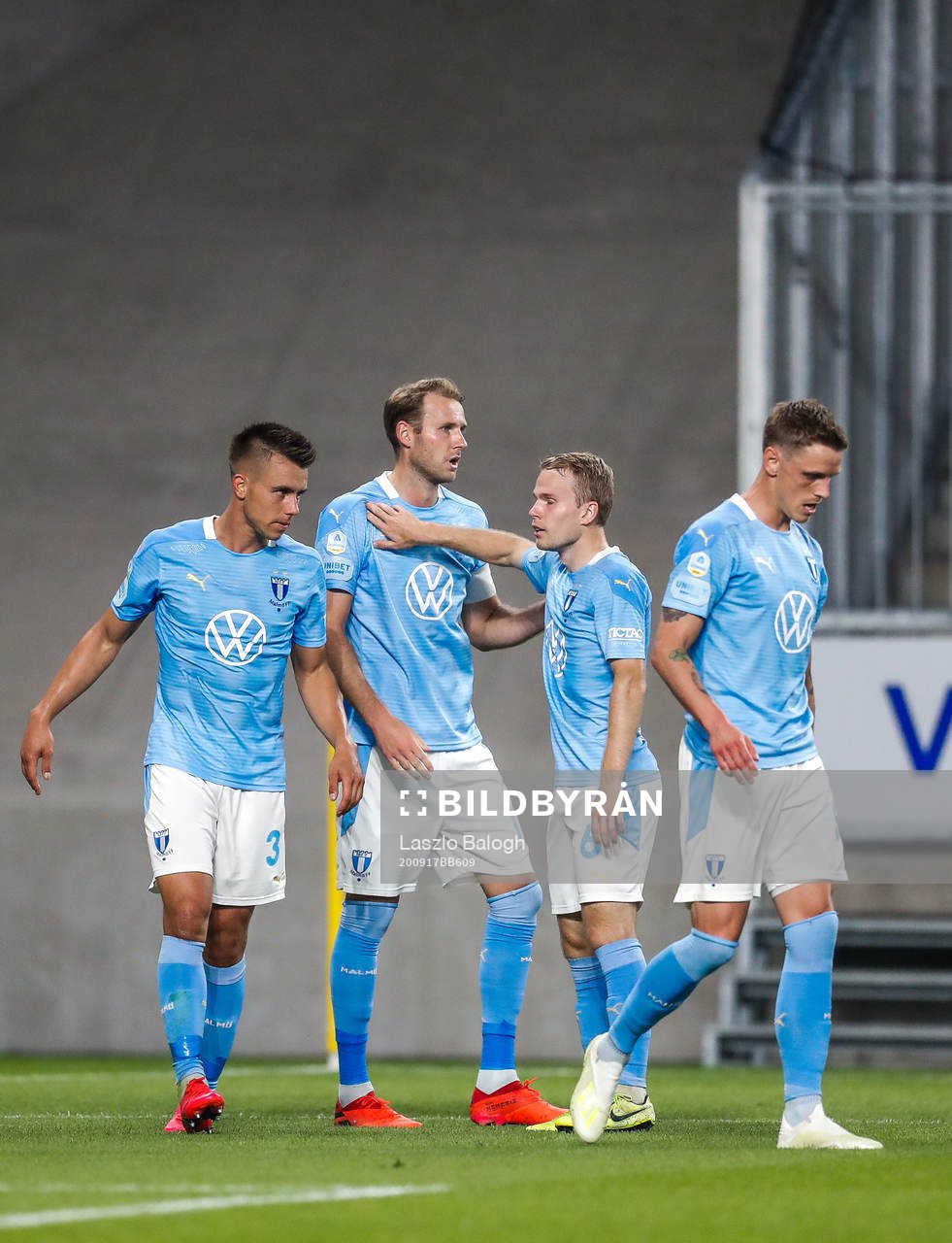Jonas Knudsen, Ola Toivonen, Oscar Lewicki and Sören Rieks of Malmö FF celebrate after the 0-1 goal during the UEFA Europa League qualifying match between Budapest Honvéd and Malmö FF on September 17, 2020 in Budapest.
