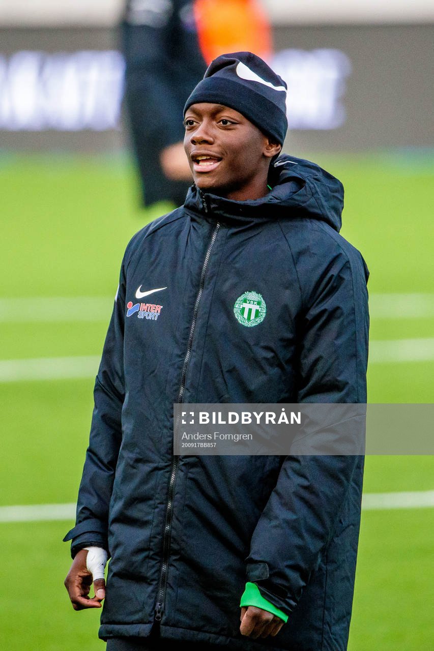 Västerås Moonga Simba innan fotbollsmatchen i Superettan