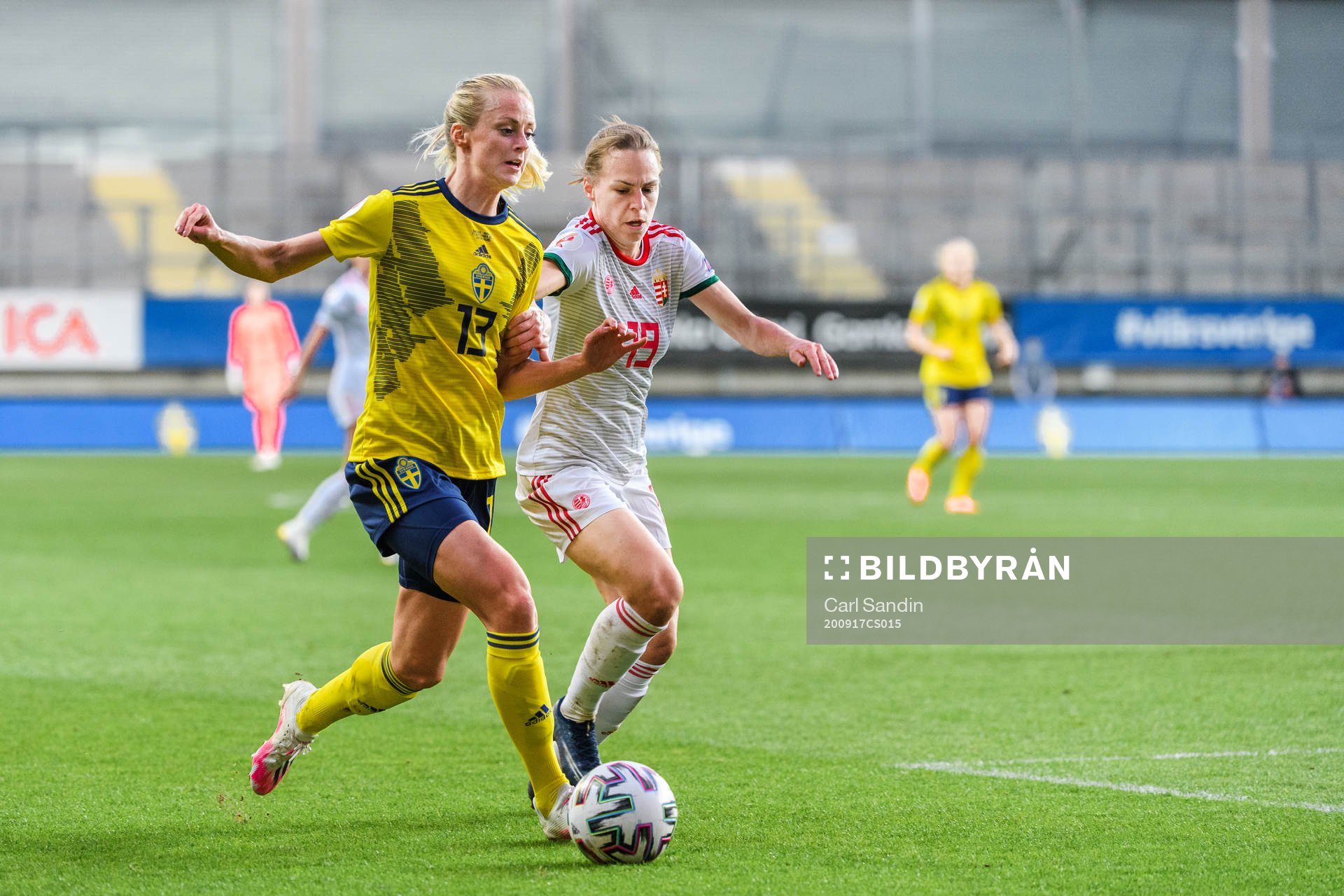 Amanda Ilestedt of Sweden and Dóra Zeller of Hungary
