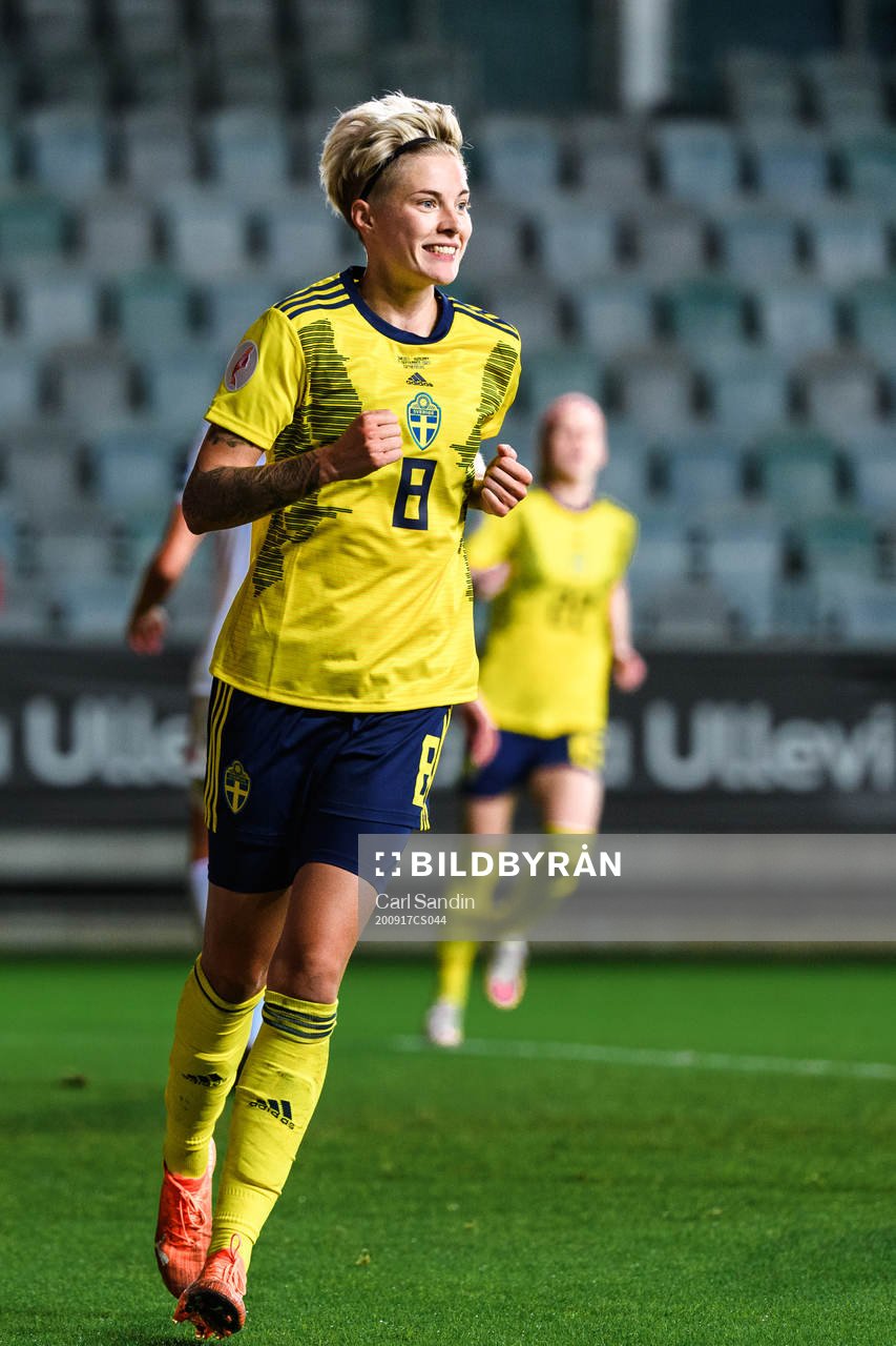 Lina Hurtig of Sweden celebrates the 5-0 goal