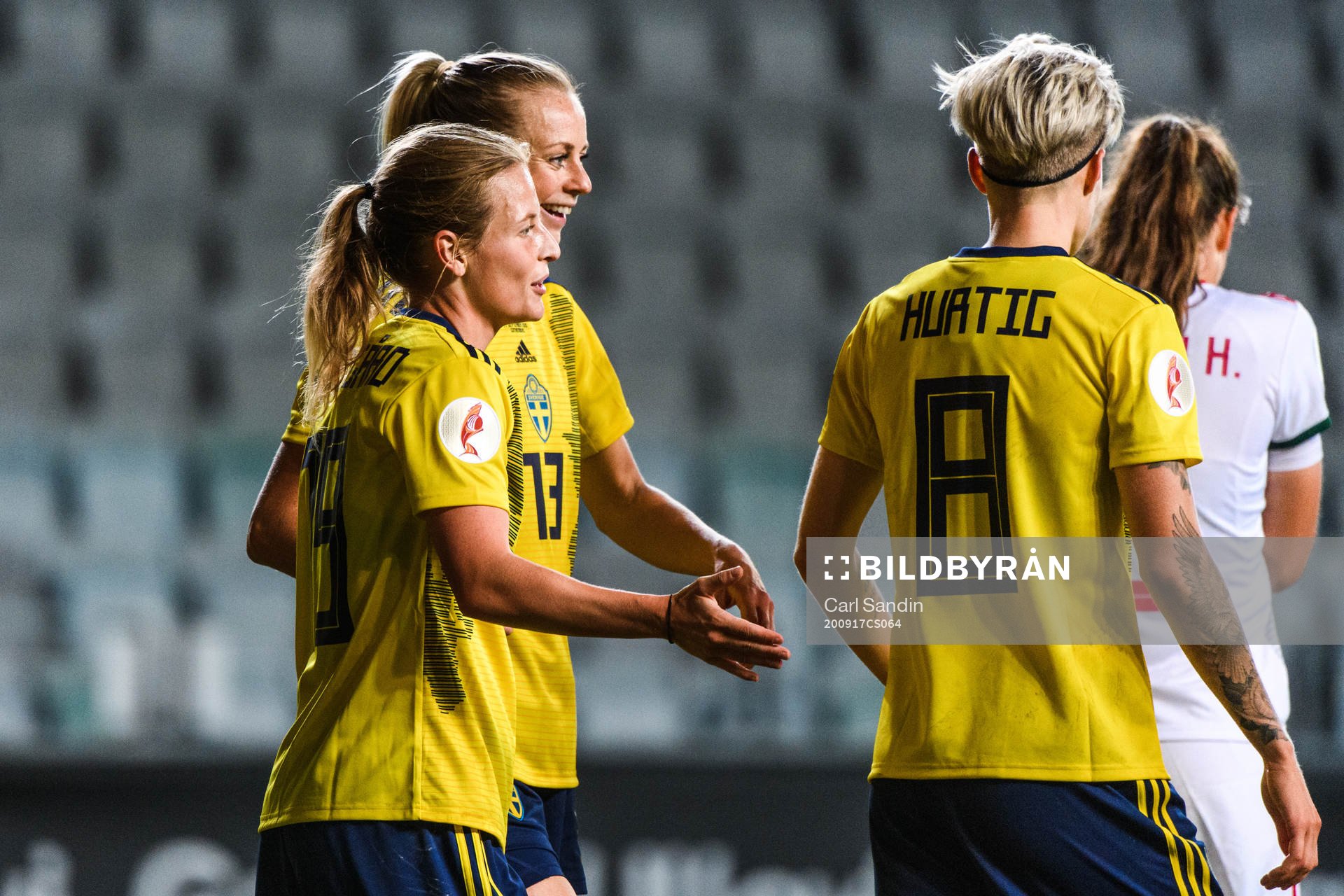 Anna Anvegård and Amanda Ilestedt of Sweden celebrate the