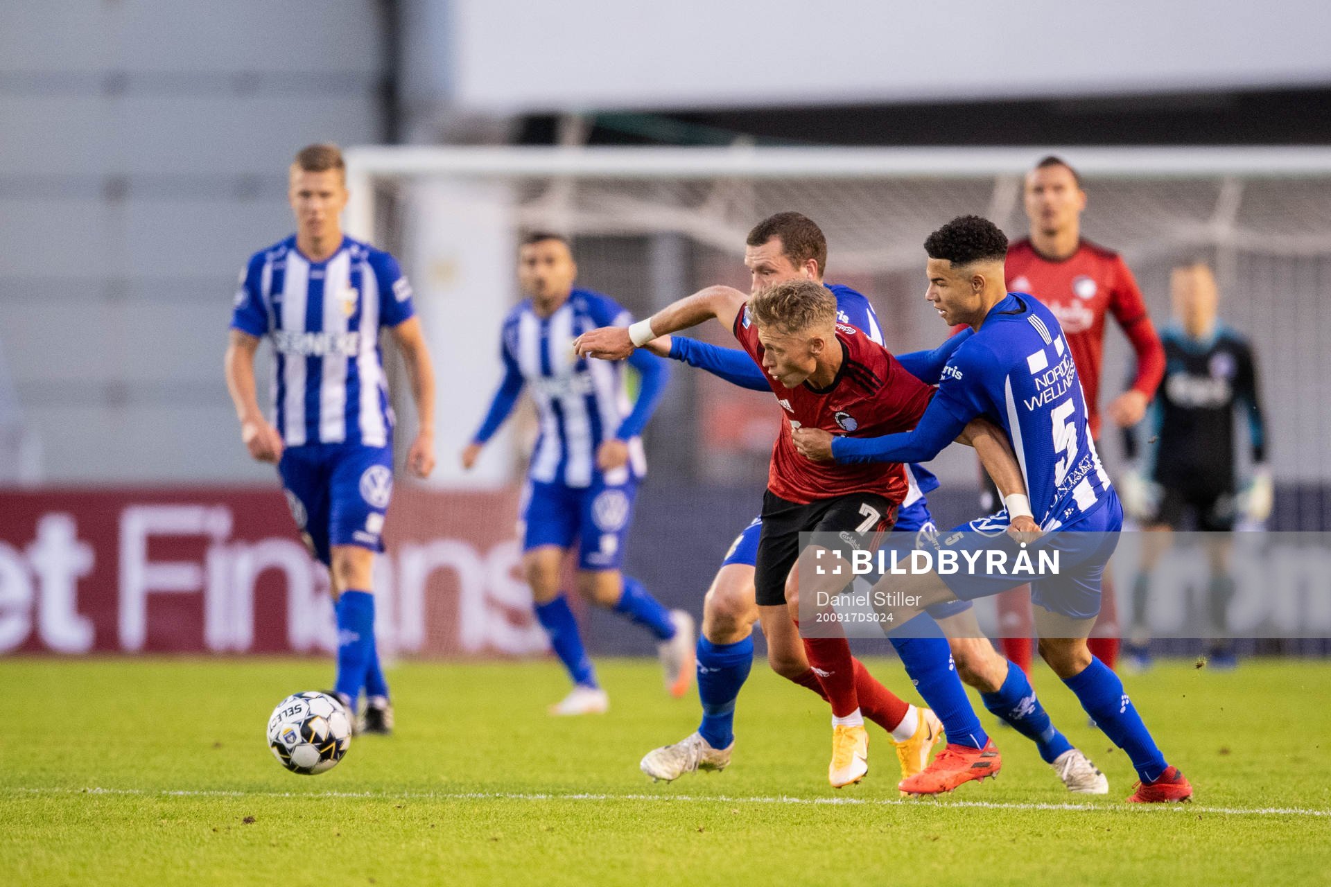 Viktor Fischer of FC Köpenhamn against Alexander Jallow