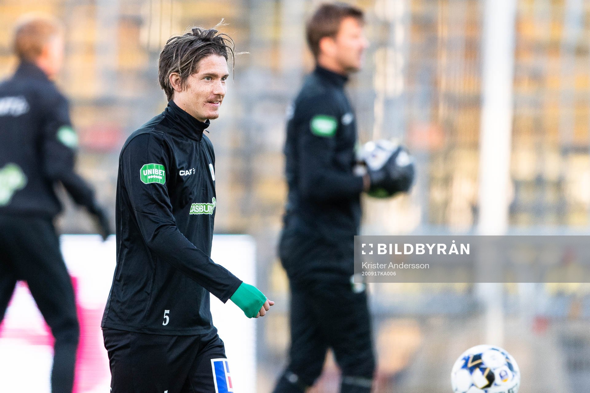 Varbergs Robin Book före fotbollsmatchen i Allsvenskan