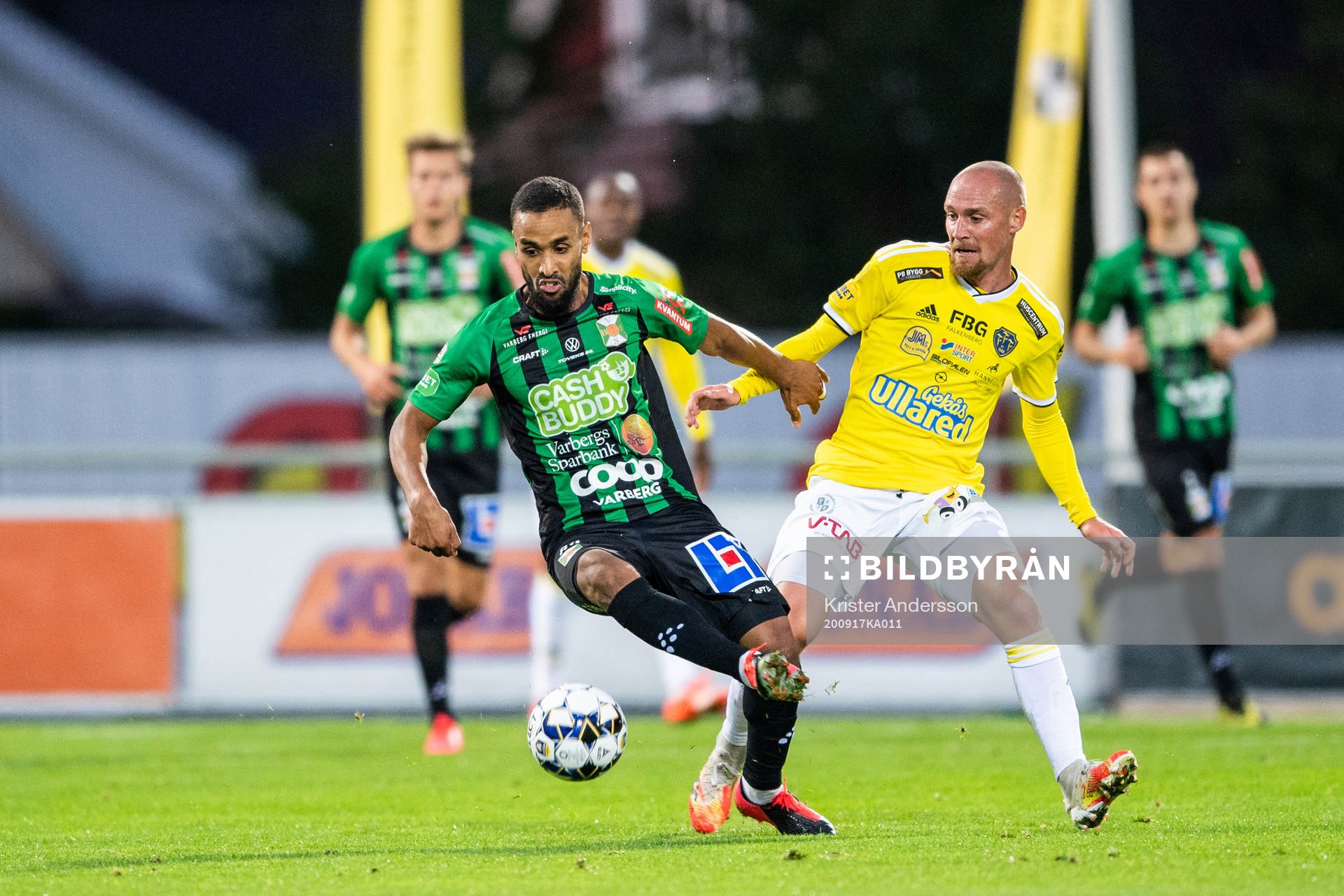 Varbergs Junes Barny och Falkenbergs Christoffer Carlsson
