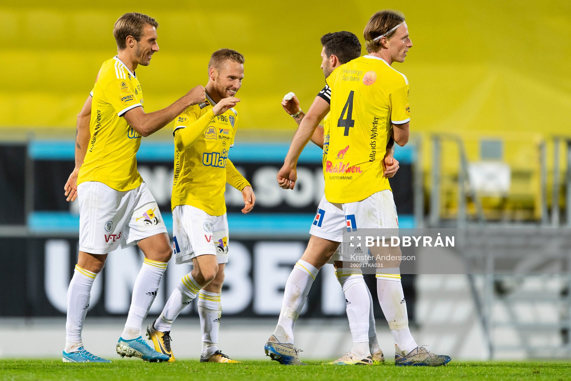 Falkenbergs spelare jublar