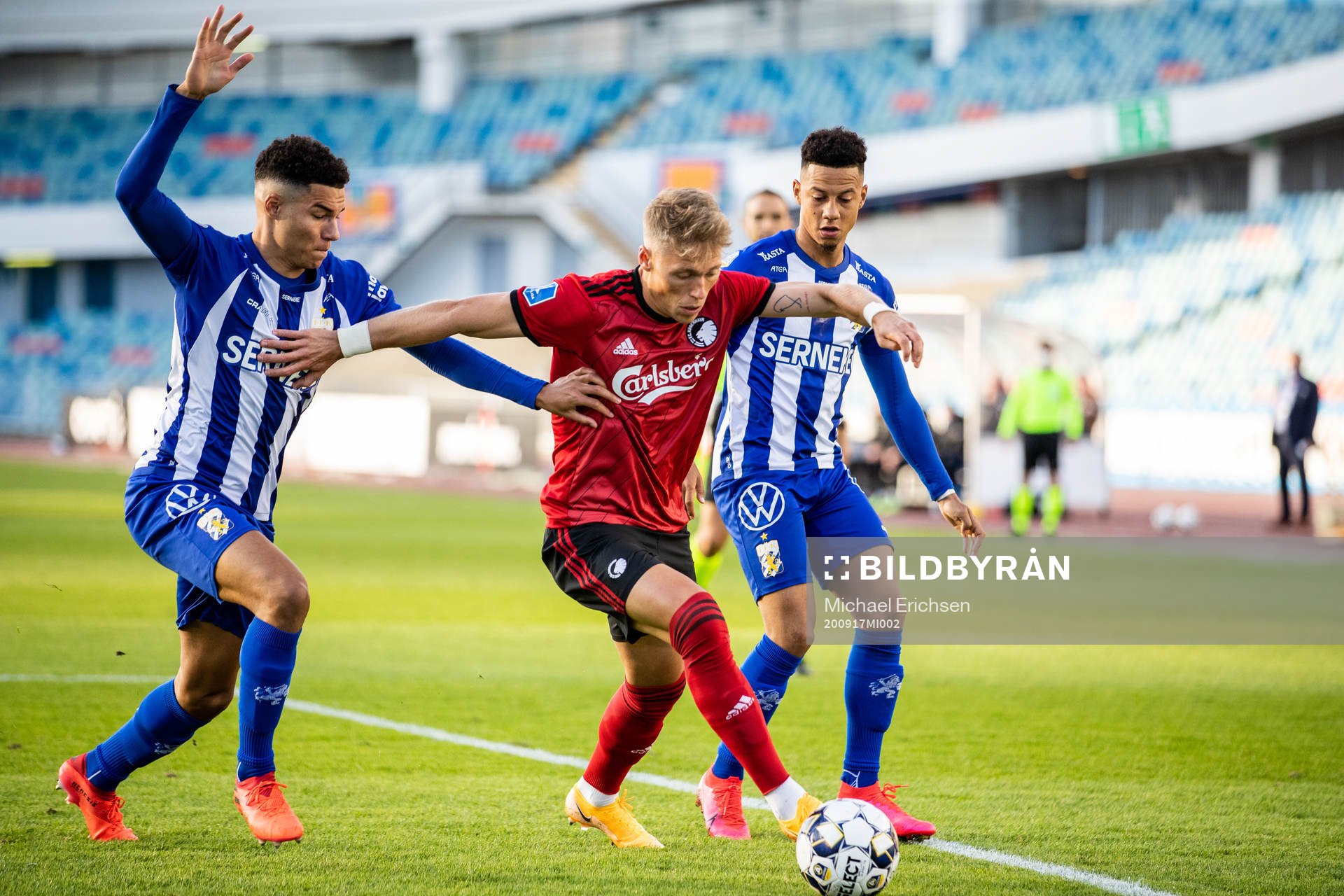 Alexander Jallow and Tobias Sana of IFK Göteborg against