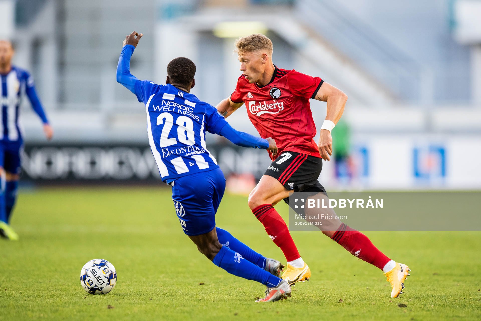 Alhassan Yusuf Abdullahi of IFK Göteborg and Viktor