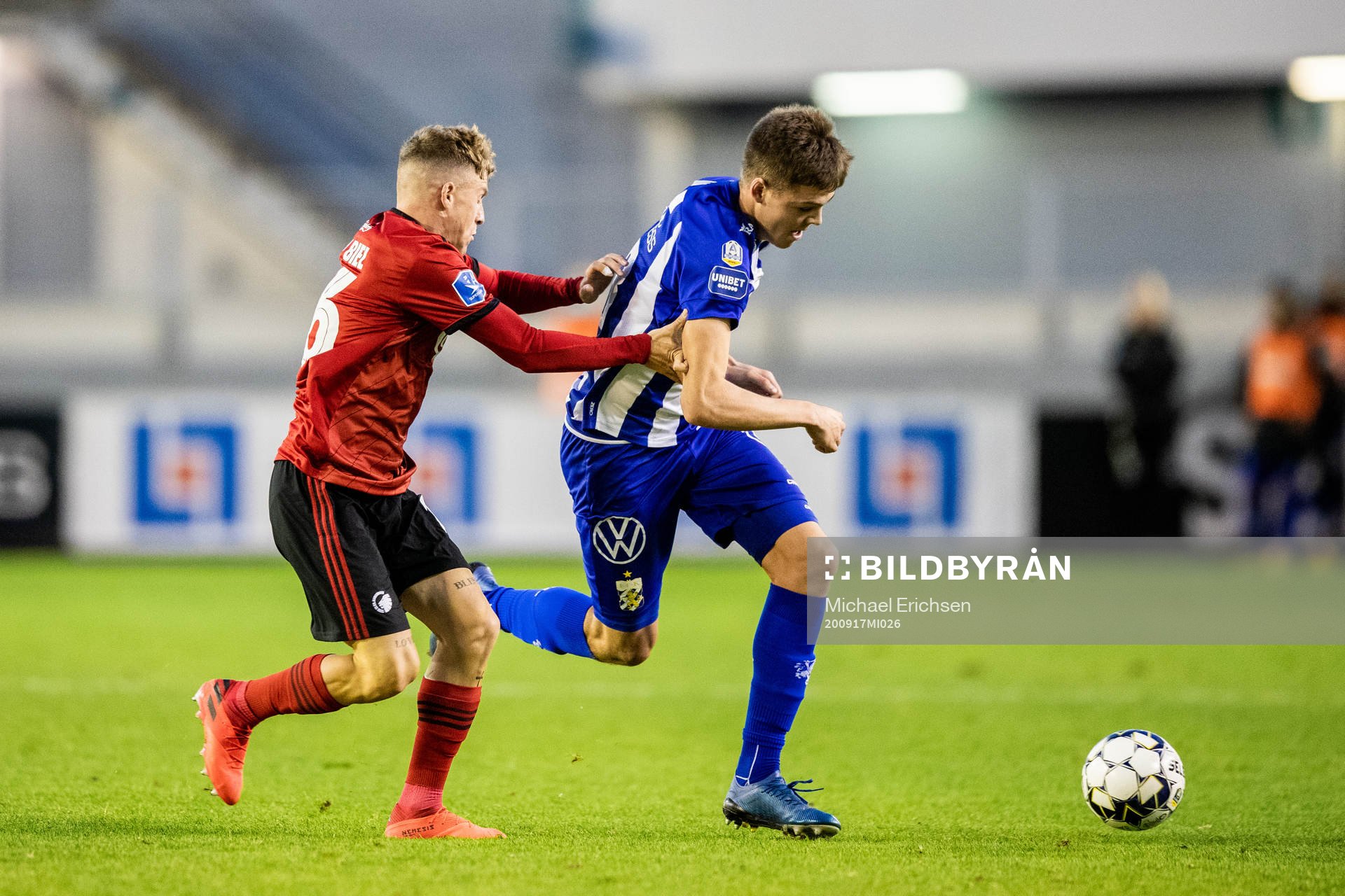 Jens Stage of FC Köpenhamn and Emil Holm of IFK Göteborg