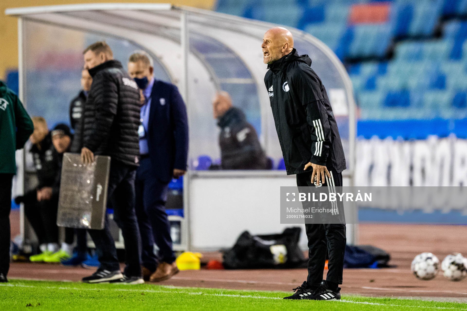 coach Ståle Solbakken of FC Köpenhamn