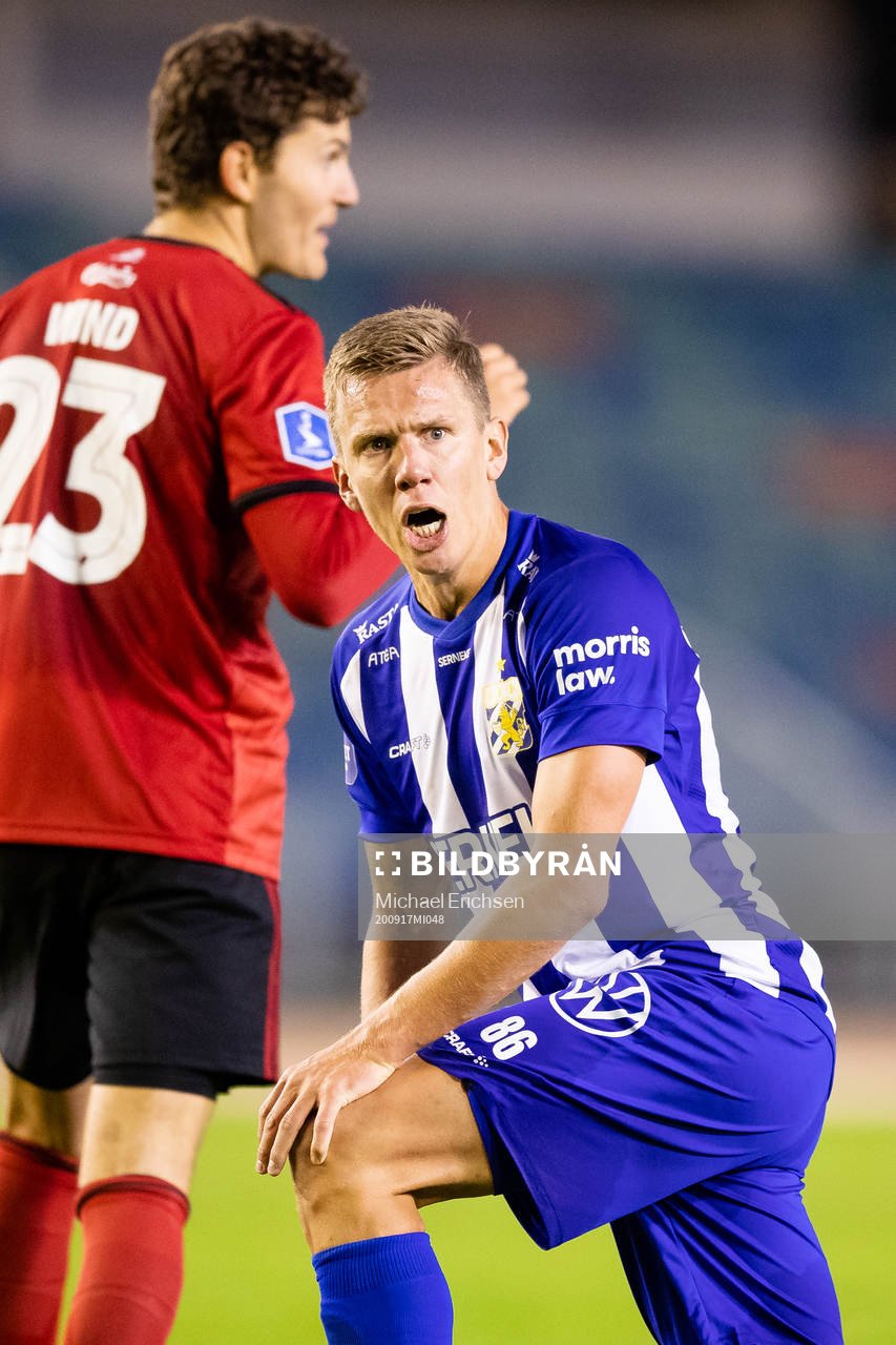 Pontus Wernbloom of IFK Göteborg reacts