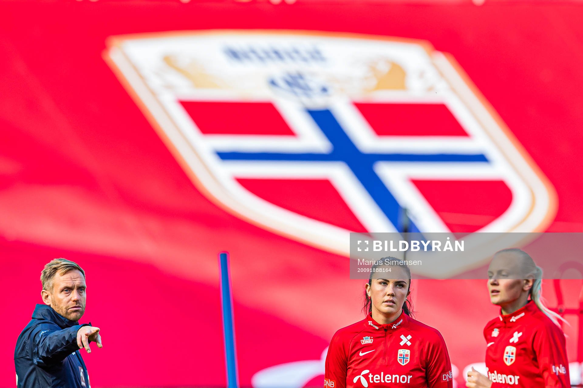 Martin Sjögren, head coach, and Ingrid Syrstad Engen of