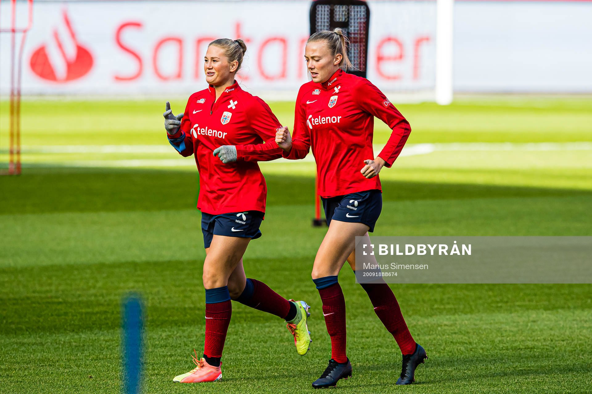 Lisa-Marie Karlseng Utland and Synne Sofie Kinden Jensen of
