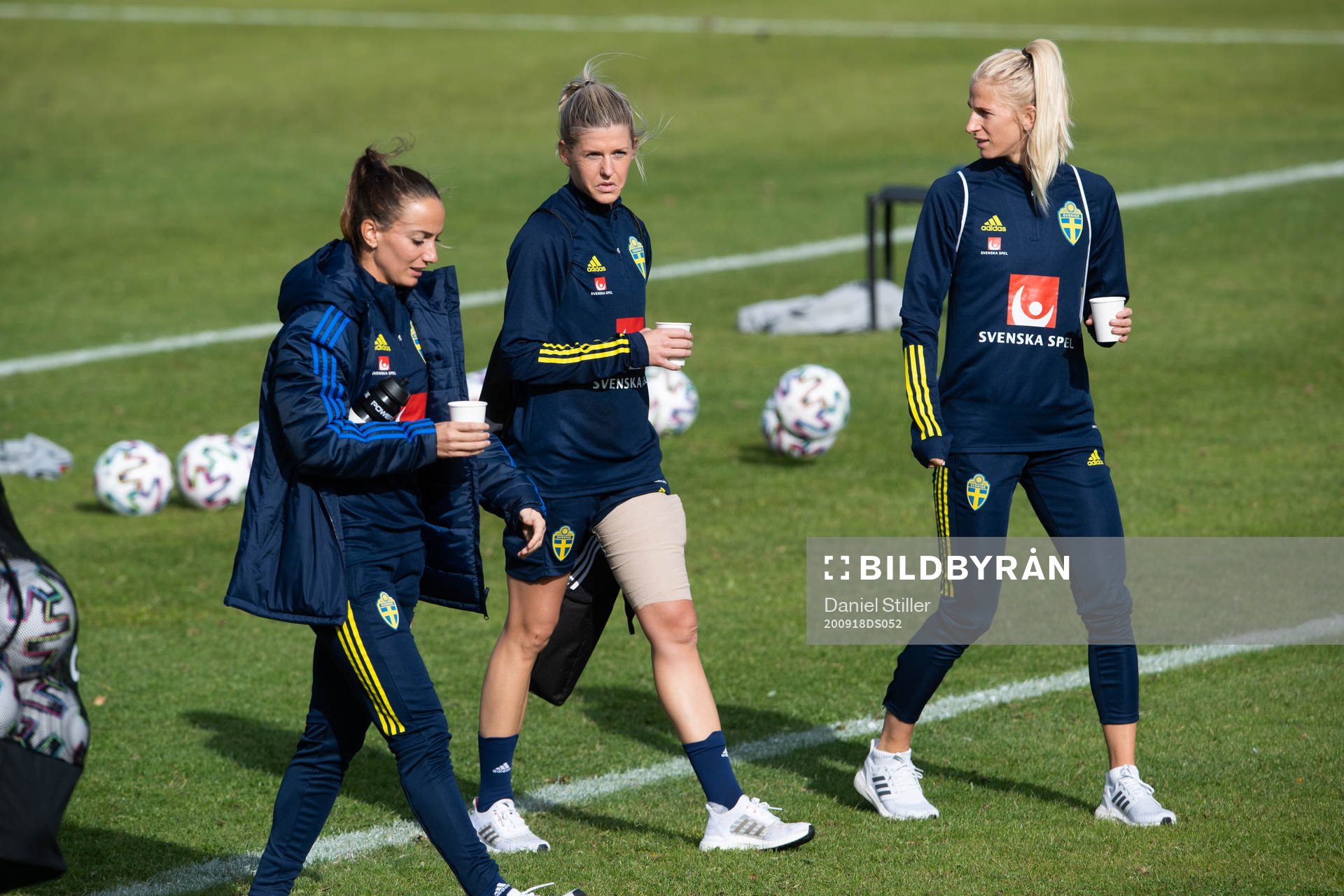 Kosovare Asllani, Olivia Schough and Sofia Jakobsson