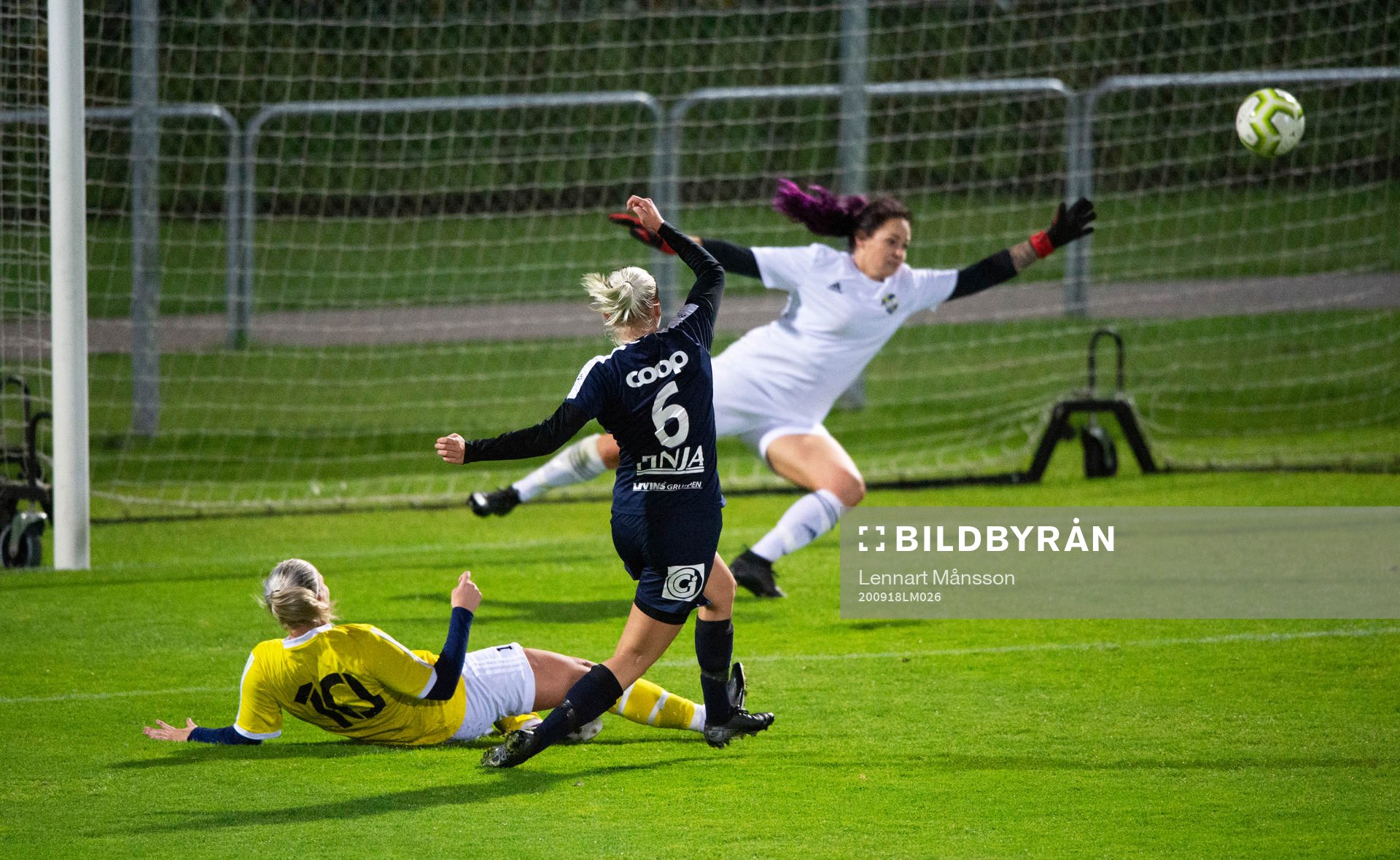 i dammatchen mellan FC Hessleholm och Näsum i Hässleholm