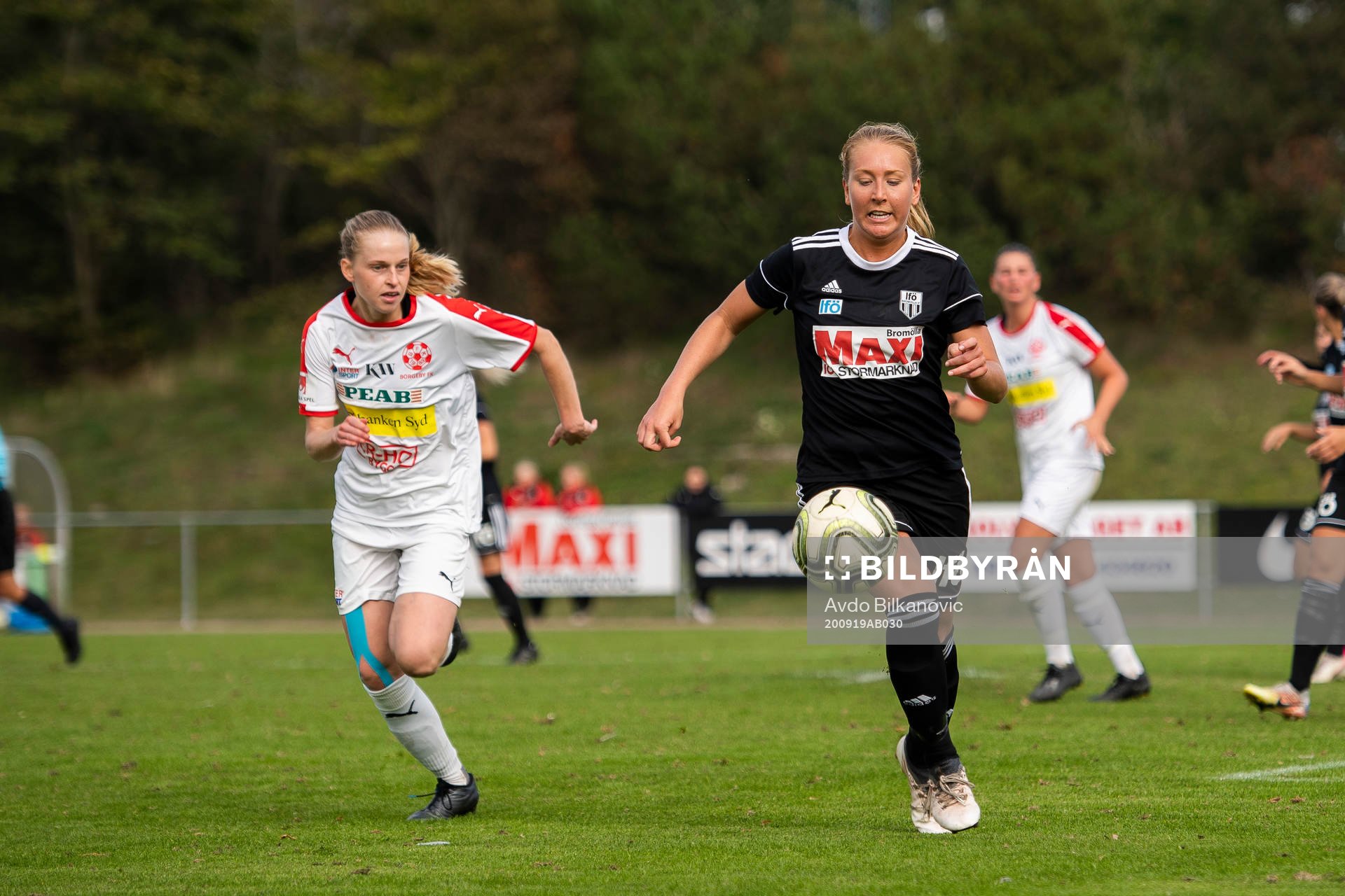 Borgebys Linda Karlsson  under fotbollsmatchen i Division 1 södra mellan Borgeby och Bromölla den 19 september 2020 i Borgeby.