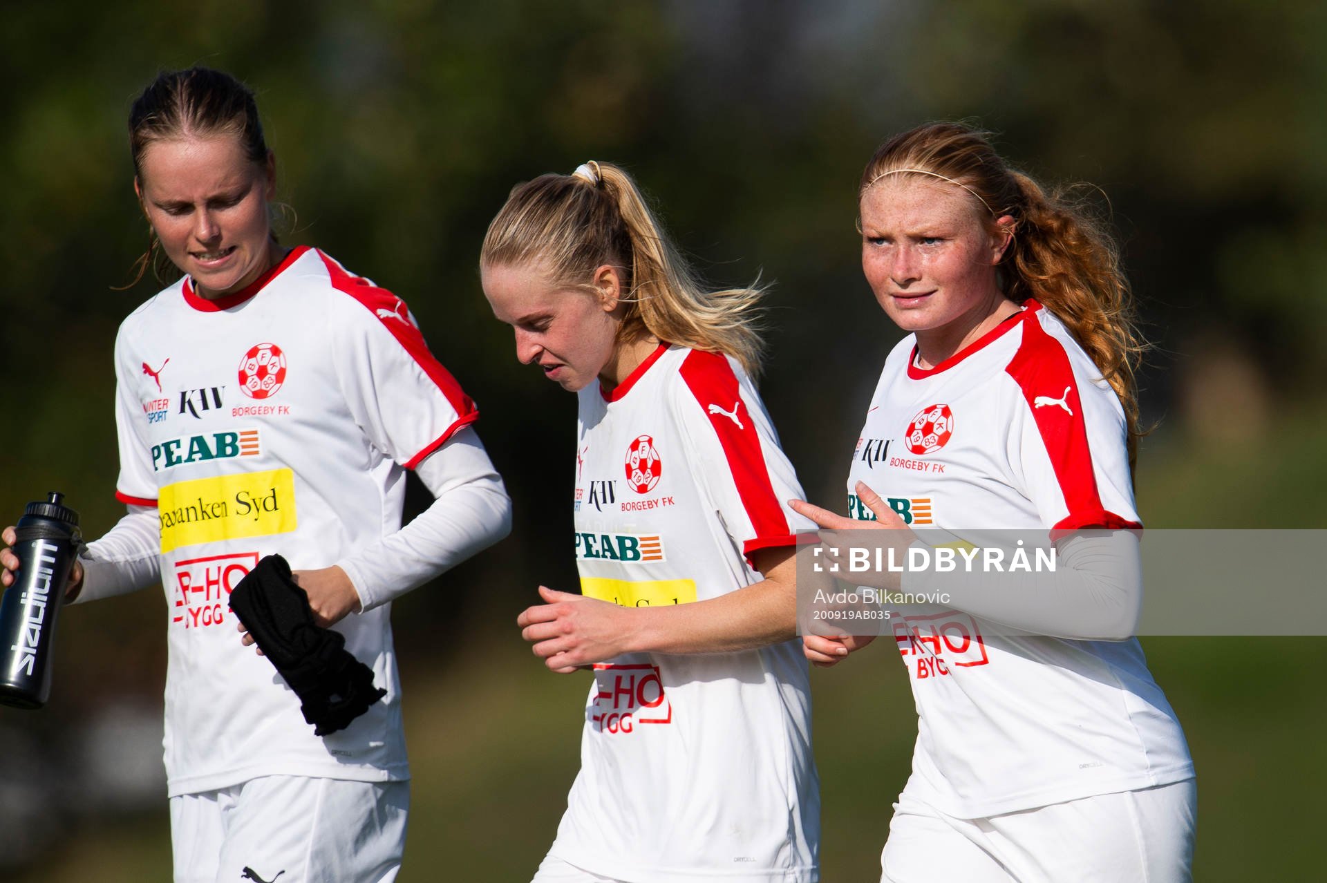 Borgebys Mathilda Sjöström efter slutsignalen fotbollsmatchen i Division 1 södra mellan Borgeby och Bromölla den 19 september 2020 i Borgeby.
