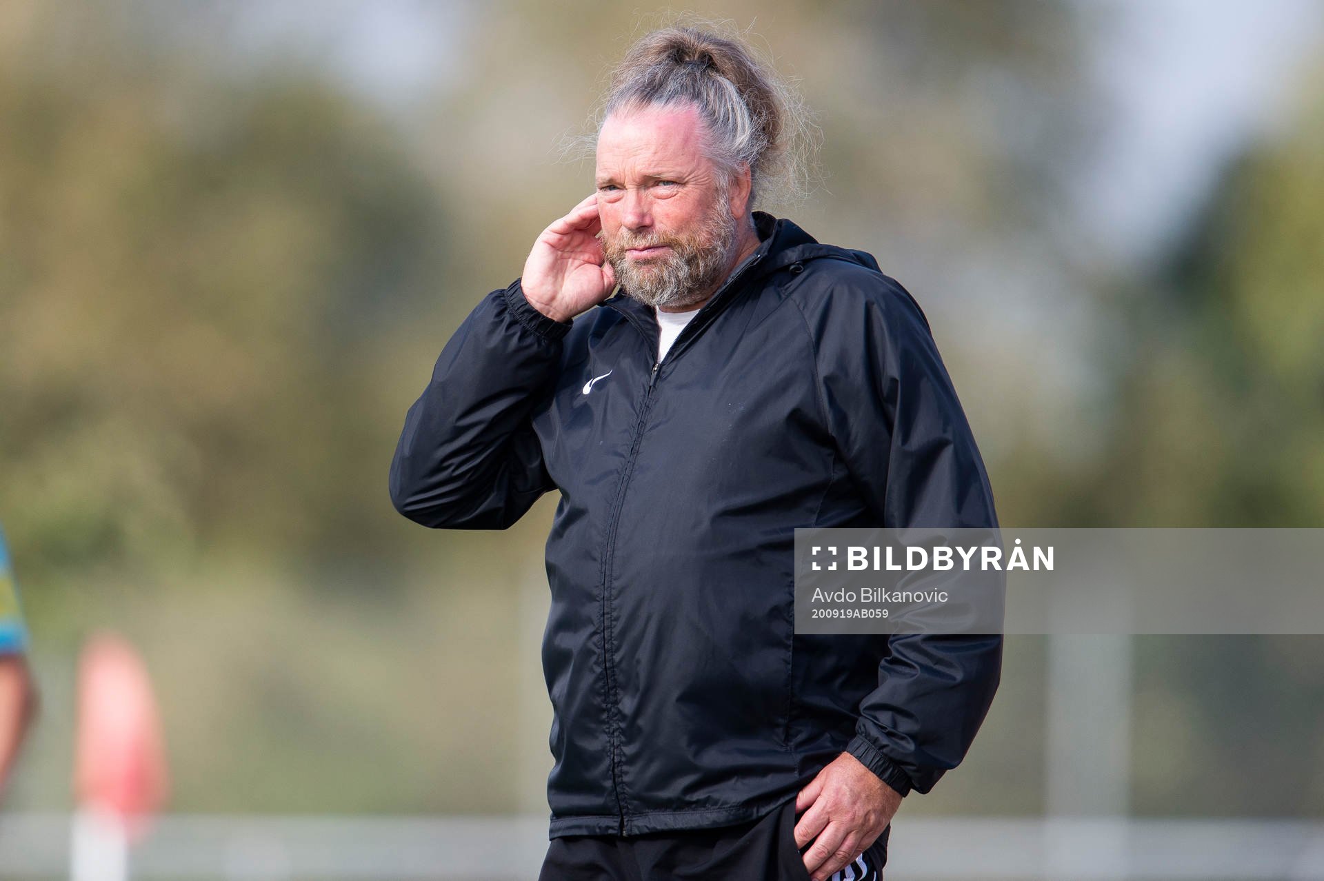 Brömöllas tränare Pierre Persson under fotbollsmatchen i Division 1 södra mellan Borgeby och Bromölla den 19 september 2020 i Borgeby.